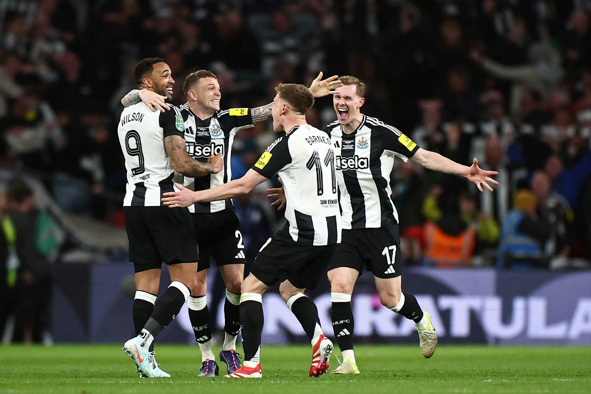 For første gang siden 1969 har Newcastle United vundet et trofæ. Det sker efter søndagens sejr over Liverpool i Liga Cup-finalen.