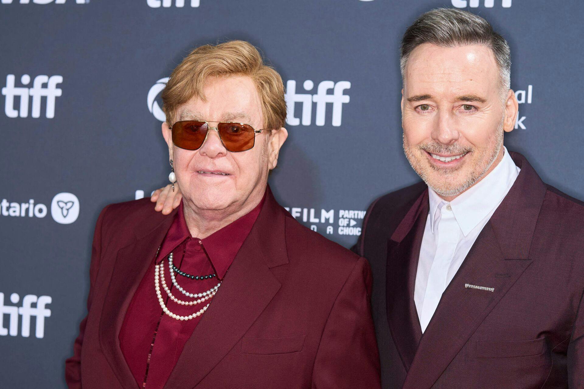 Elton John og ægtemanden David Furnish.