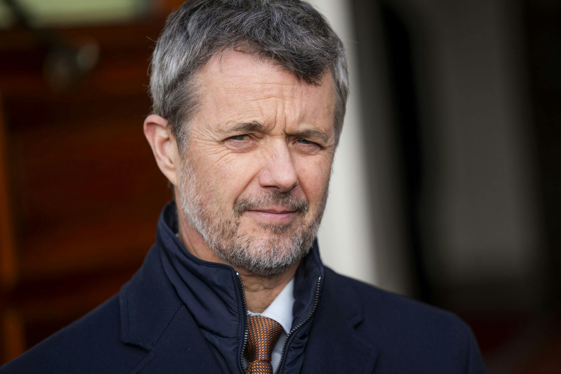 King Frederik X speaks to the press in front of the presidential palace in Helsinki, Finland, on Tuesday, March 4, 2025. The royal couple is on a state visit to Finland from March 4-5. Four ministers are also participating in the visit, which, in addition to official visits, particularly focuses on defense and preparedness. (Photo: Ida Marie Odgaard/Ritzau Scanpix)