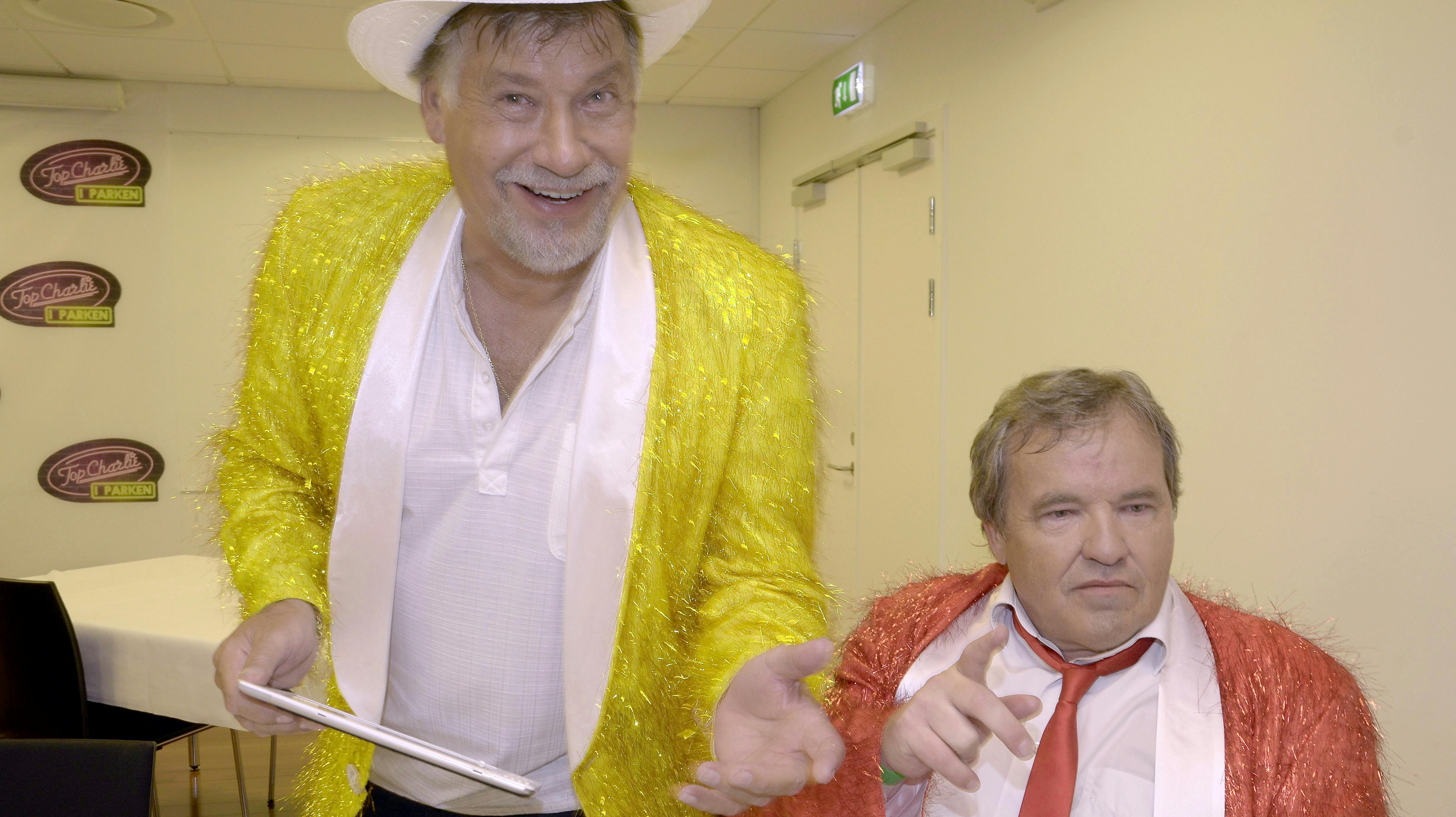 Jan Jacobsen (til venstre) ses her med Fede Finn & Funny Boyz' forsanger Lennart Johannessen.