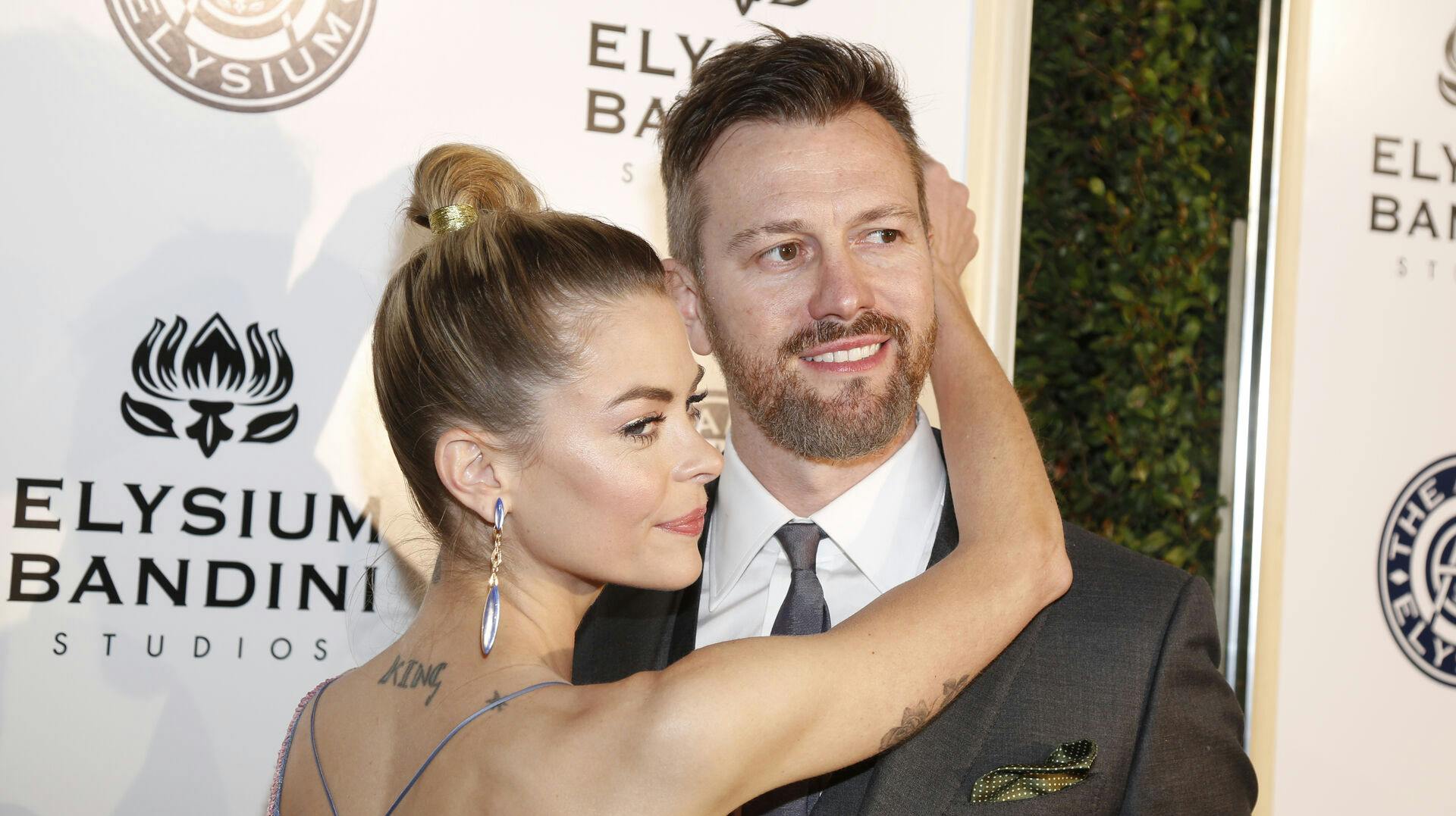 Jaime King and Kyle Newman attend the tenth annual The Art of Elysium's "Heaven" Gala at Red Studios in Los Angeles, California, USA, on 07 January 2017. Photo by: Hubert Boesl/picture-alliance/dpa/AP Images