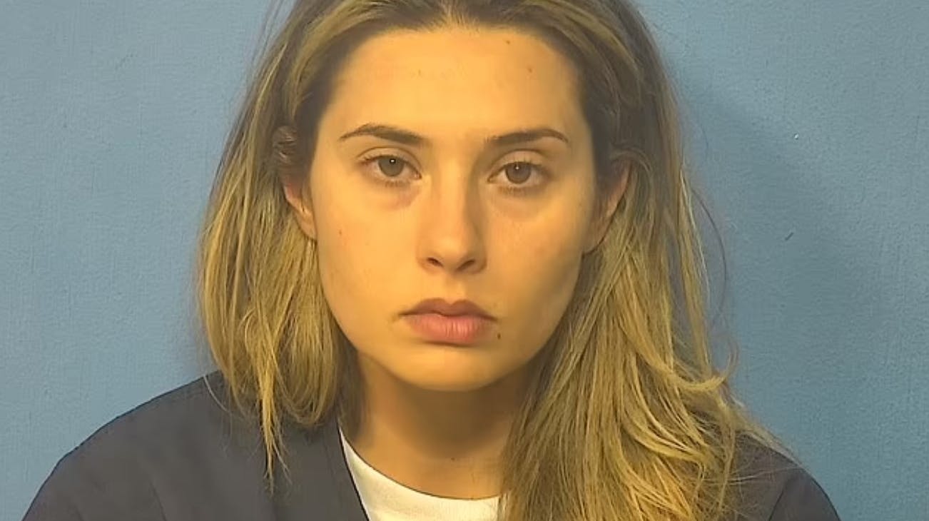 Lærerindens såkaldte mugshot, som blev taget efter hun blev anholdt søndag.