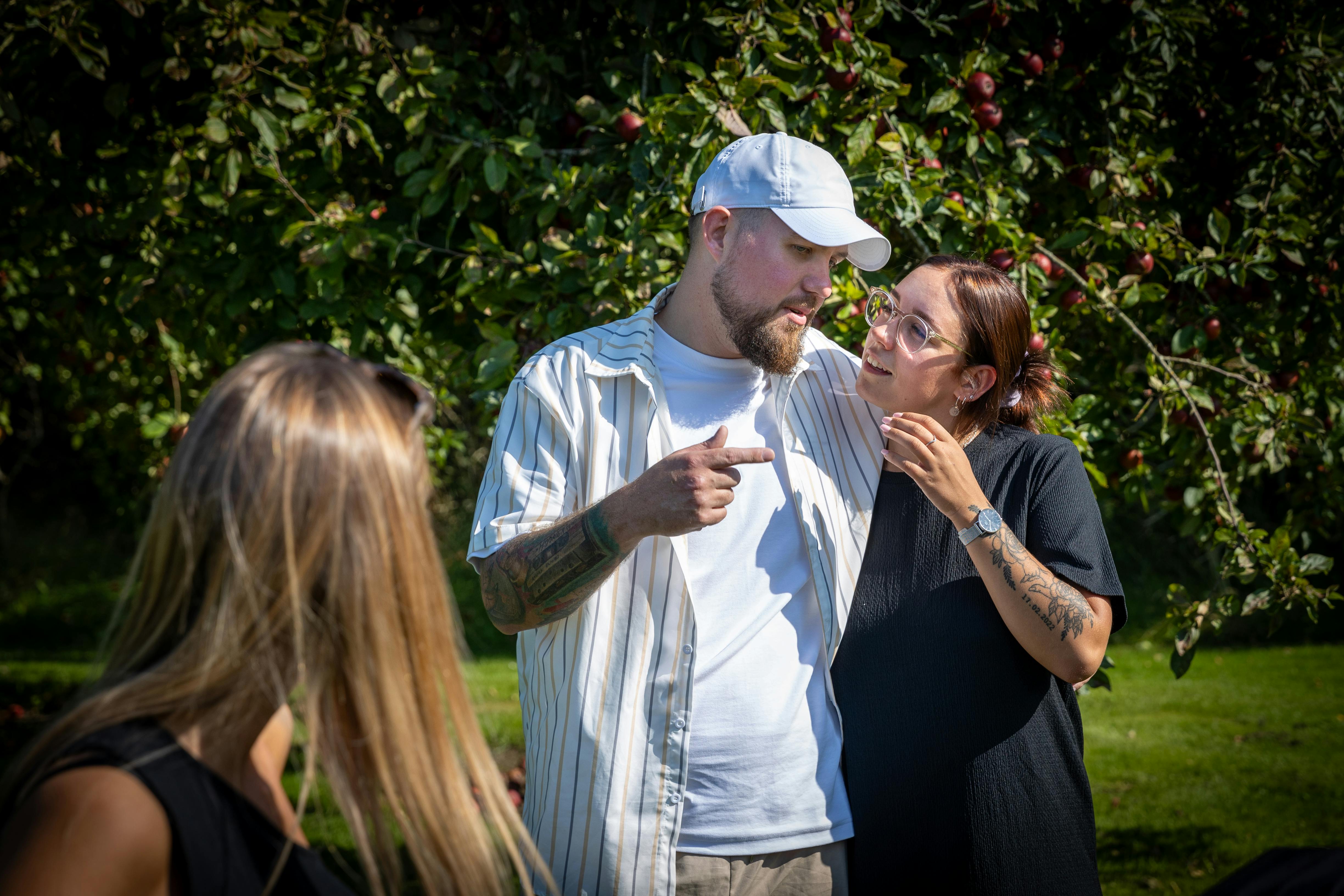 Jonas Hartmann var tvunget til at lyve over for Freja for ikke at ødelægge konceptet i "Kærlighed hvor kragerne vender".