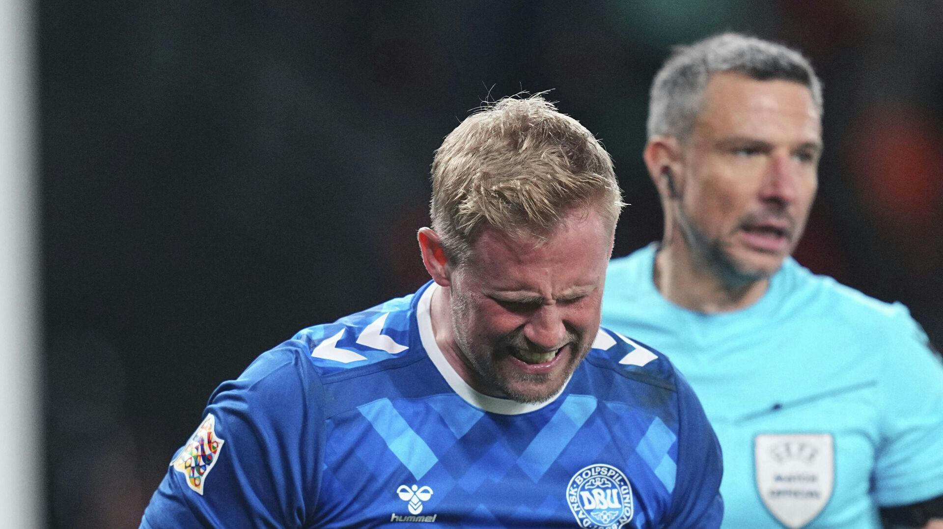 Anders Olsen, der står bag Ekstra Bladets leder om Kasper Schmeichel, mener, at folk bevidst misforstår, hvad han skriver. Han har heller ikke planer om at sige undskyld, som Spillerforeningen ellers ønsker.