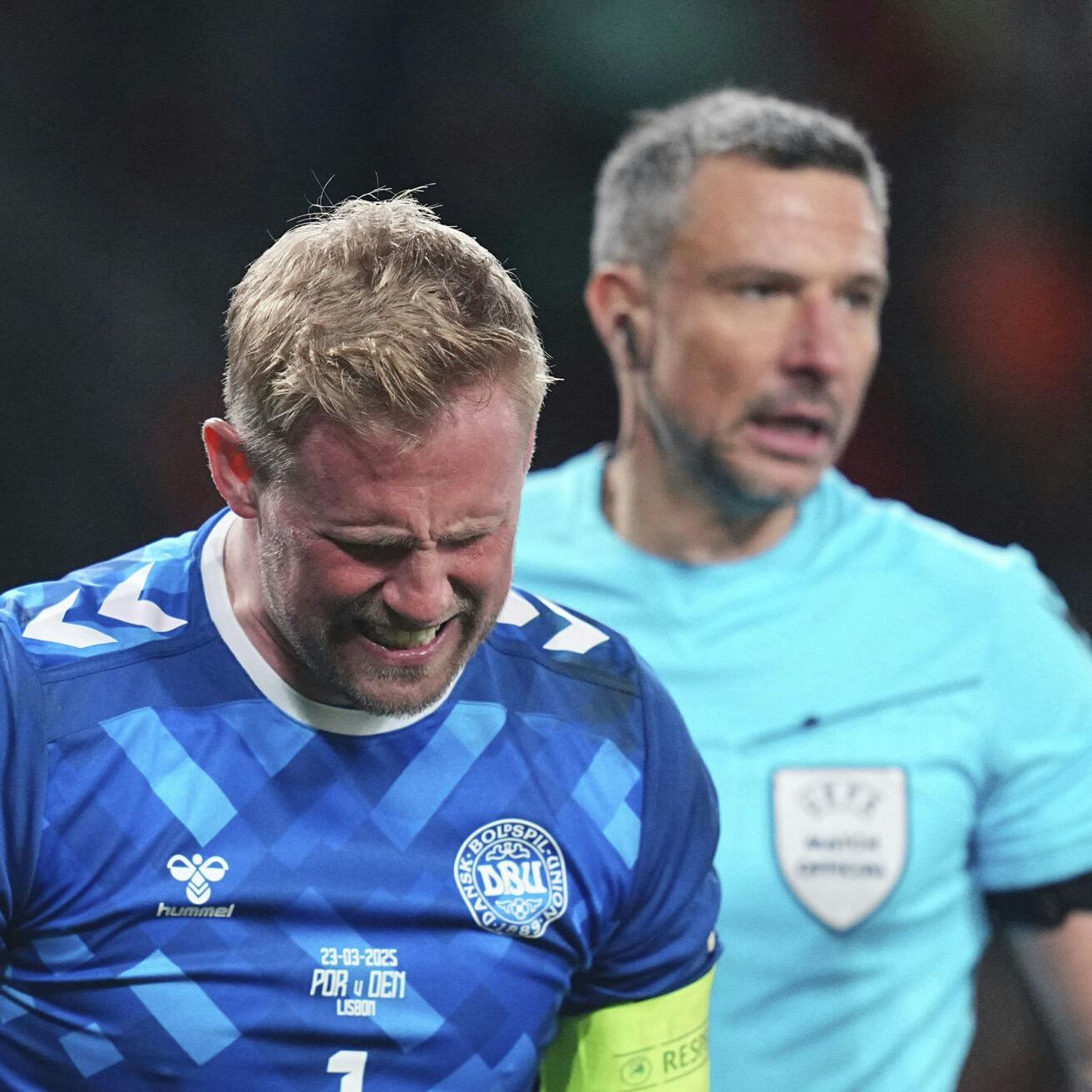 Anders Olsen, der står bag Ekstra Bladets leder om Kasper Schmeichel, mener, at folk bevidst misforstår, hvad han skriver. Han har heller ikke planer om at sige undskyld, som Spillerforeningen ellers ønsker.