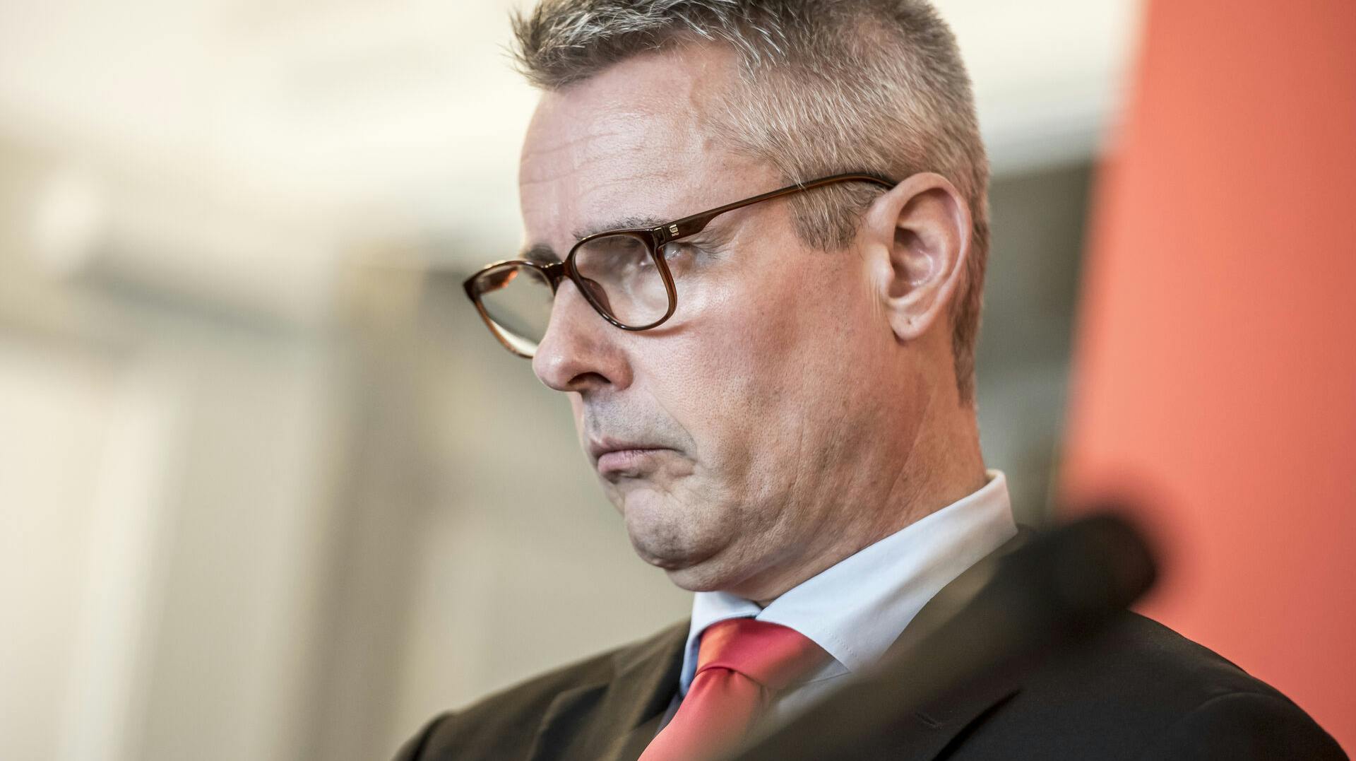 FV19: Henrik Sass Larsen præsenterer Socialdemokratiets opdaterede 2025-plan 'Gør gode tider bedre - for alle" på et pressemøde i Socialdemokratiets gruppeværelse på Christiansborg, mandag den 20. maj 2019. (Foto: Mads Claus Rasmussen/Scanpix 2019)