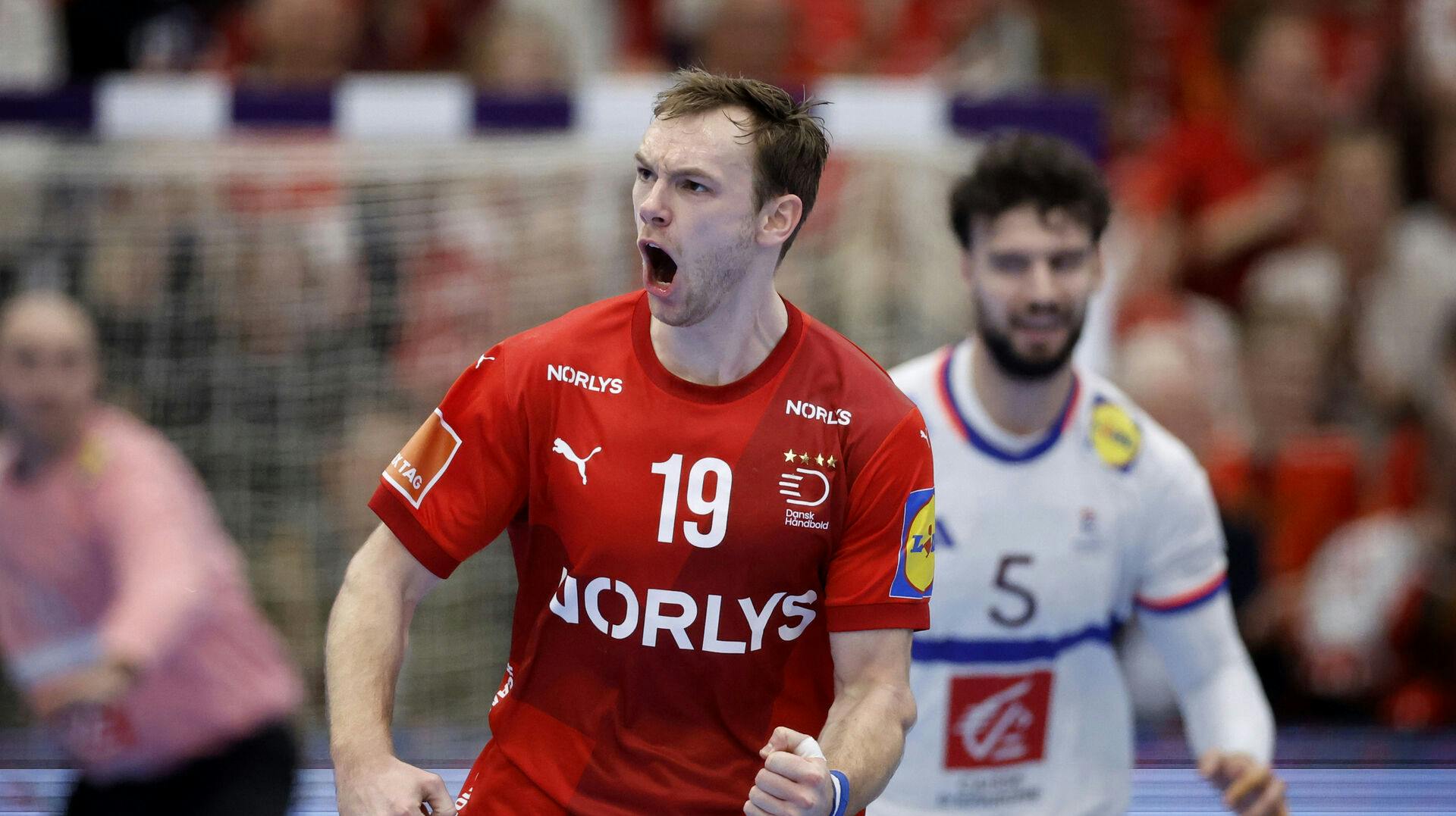 EHF Euro Cup i Sydbank Arena i Kolding: Danmark - Frankrig. Danmarks Mathias Gidsel jubler efter en scoring.
