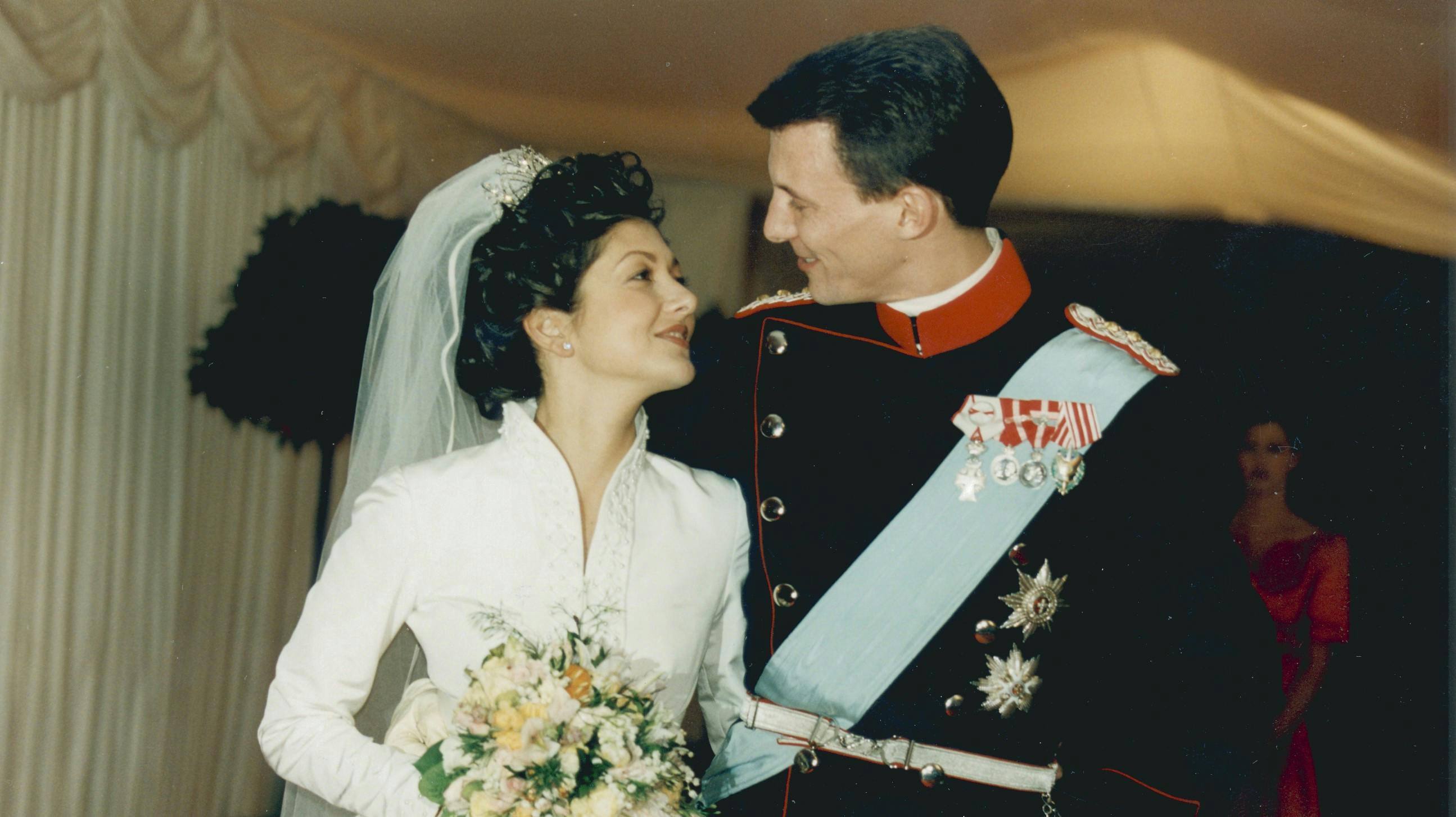 Prins Joachim og Alexandra blev gift 18. november 1995. Parret blev separeret i 2004 og skilt i 2005.