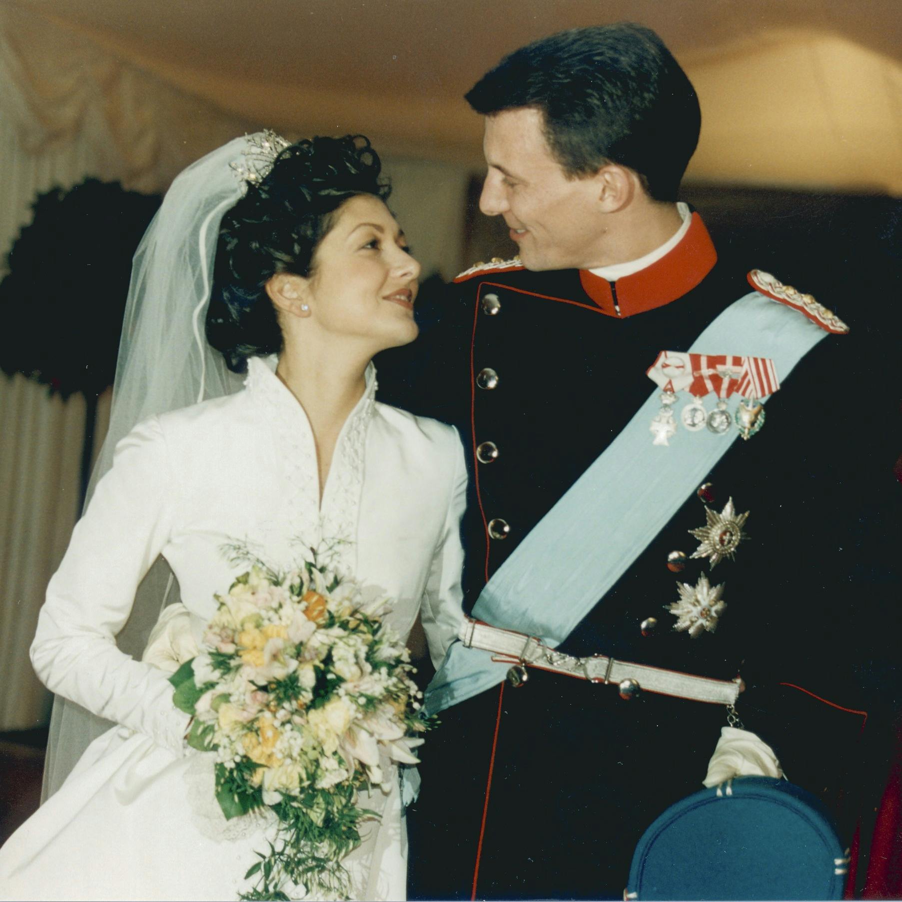 Prins Joachim og Alexandra blev gift 18. november 1995. Parret blev separeret i 2004 og skilt i 2005.