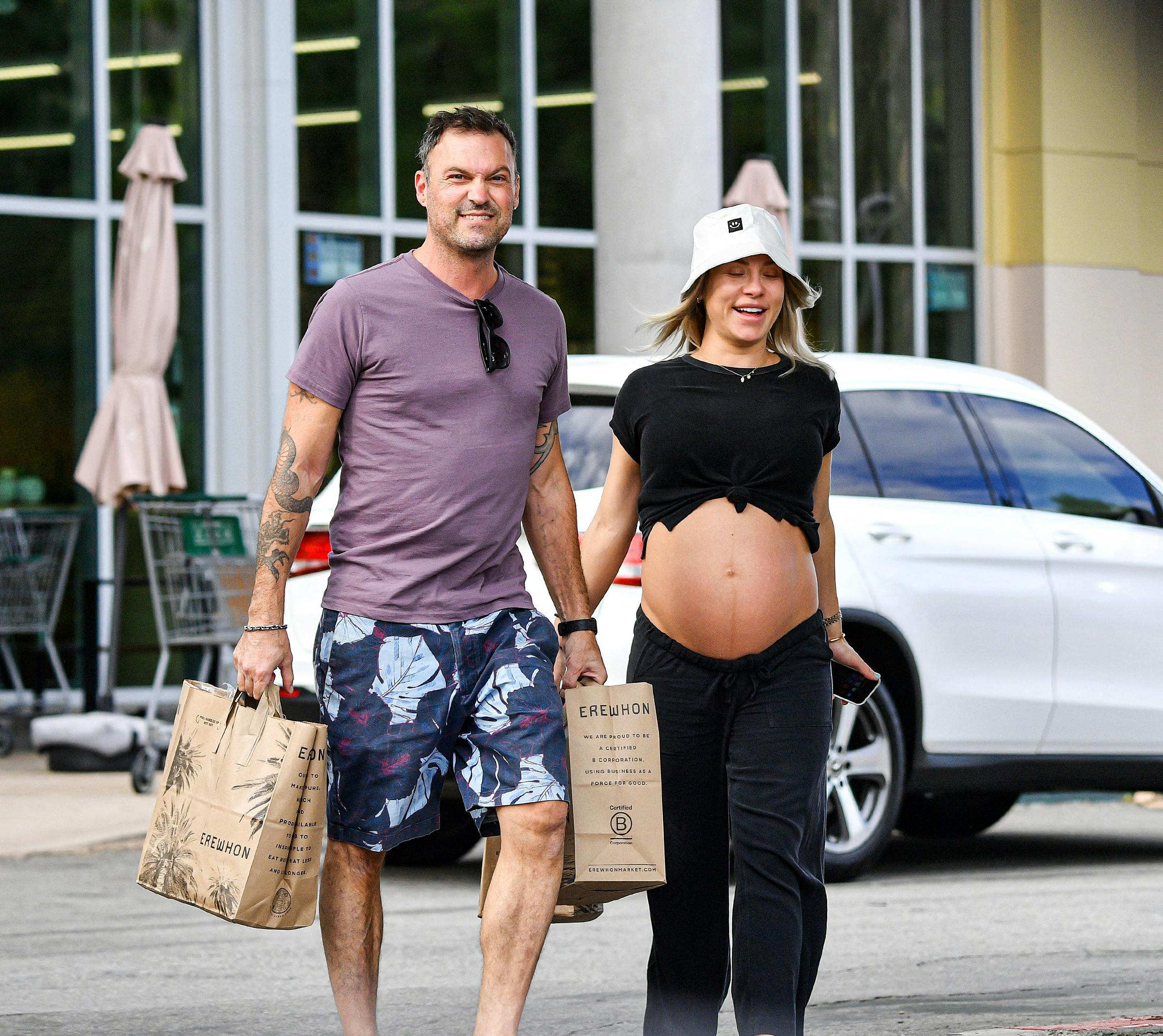 Brian Austin Green har fundet kærligheden på ny med danseren Sharna Burgess. Her spottet i 2022, da Burgess var højgravid.