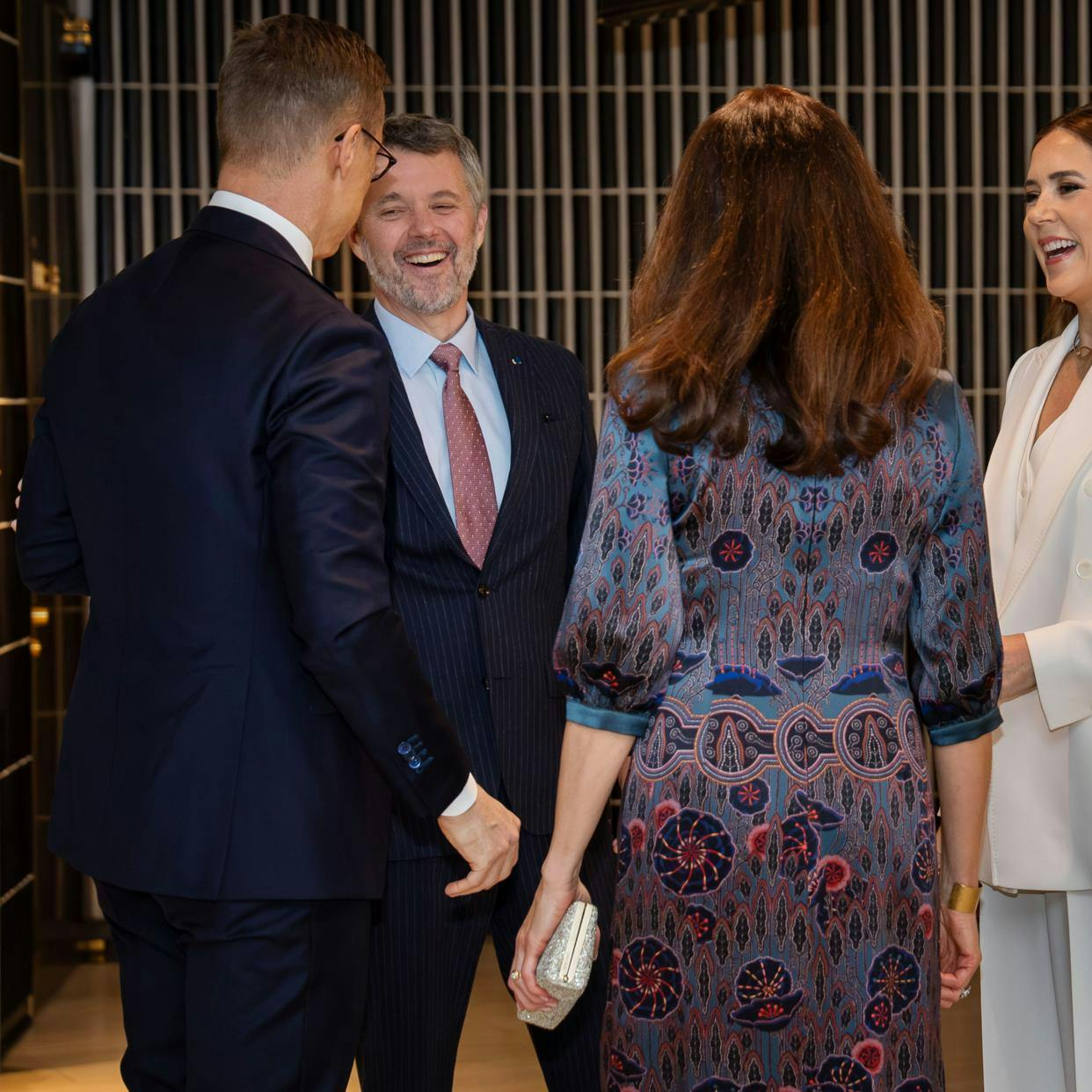 Sådan så det ud, da kongeparret forleden besøgte Finland - nu er det Frankrigs tur.