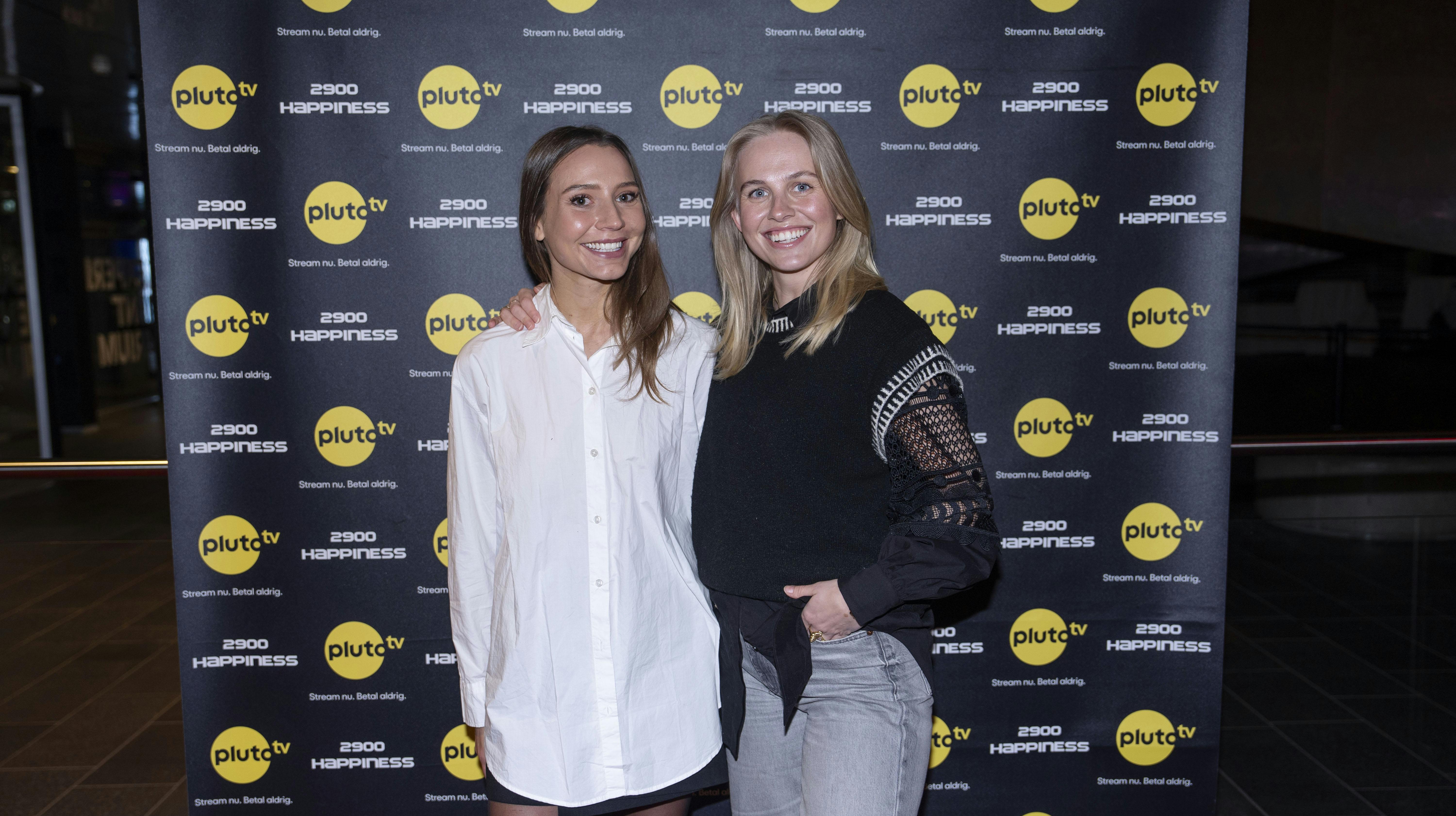 Dramaserien 2900 happiness, fra 2007 vender tilbage på skærmen hos streamingtjenesten Pluto TV.Rød løber i Moviehouse Hellerup Journ. Jan Körner