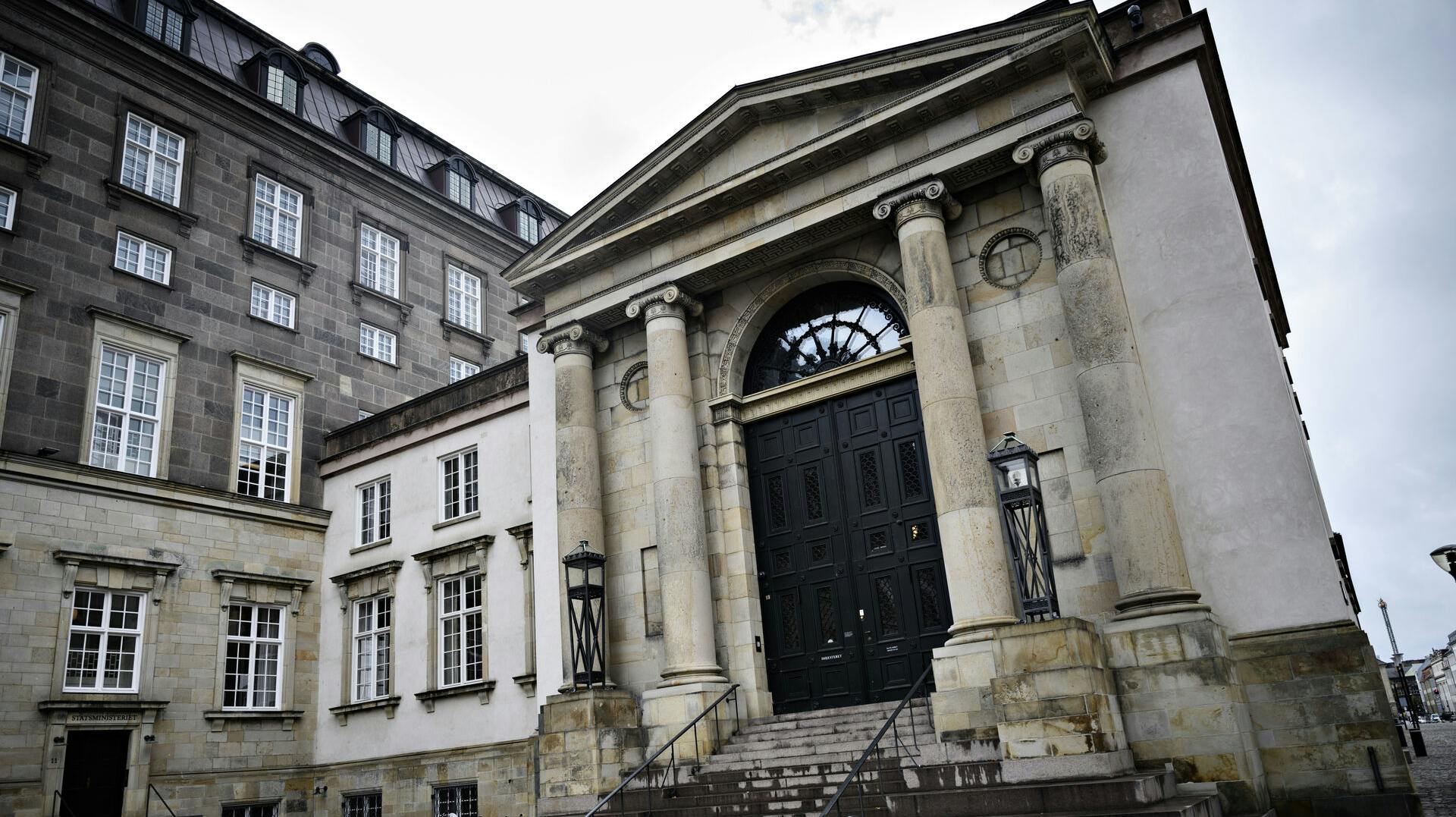 Højesteret skal nu vurdere en sag, hvor en ung kvinde sidder varetægtsfængslet for at have taget livet af sit nyfødte barn.