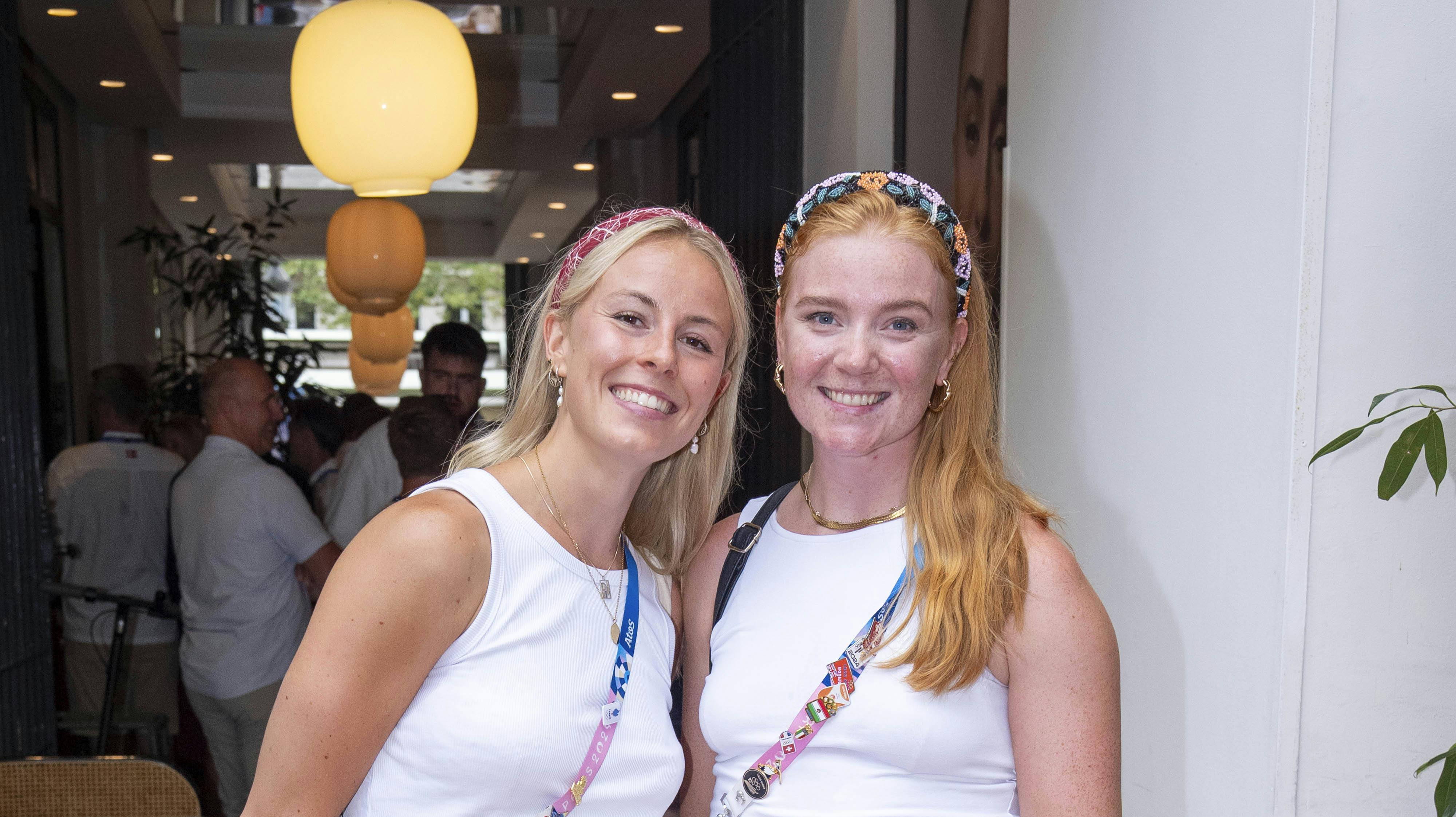 Mia Blichfeldt (til venstre) kan desværre ikke deltage i flere store turneringer. 