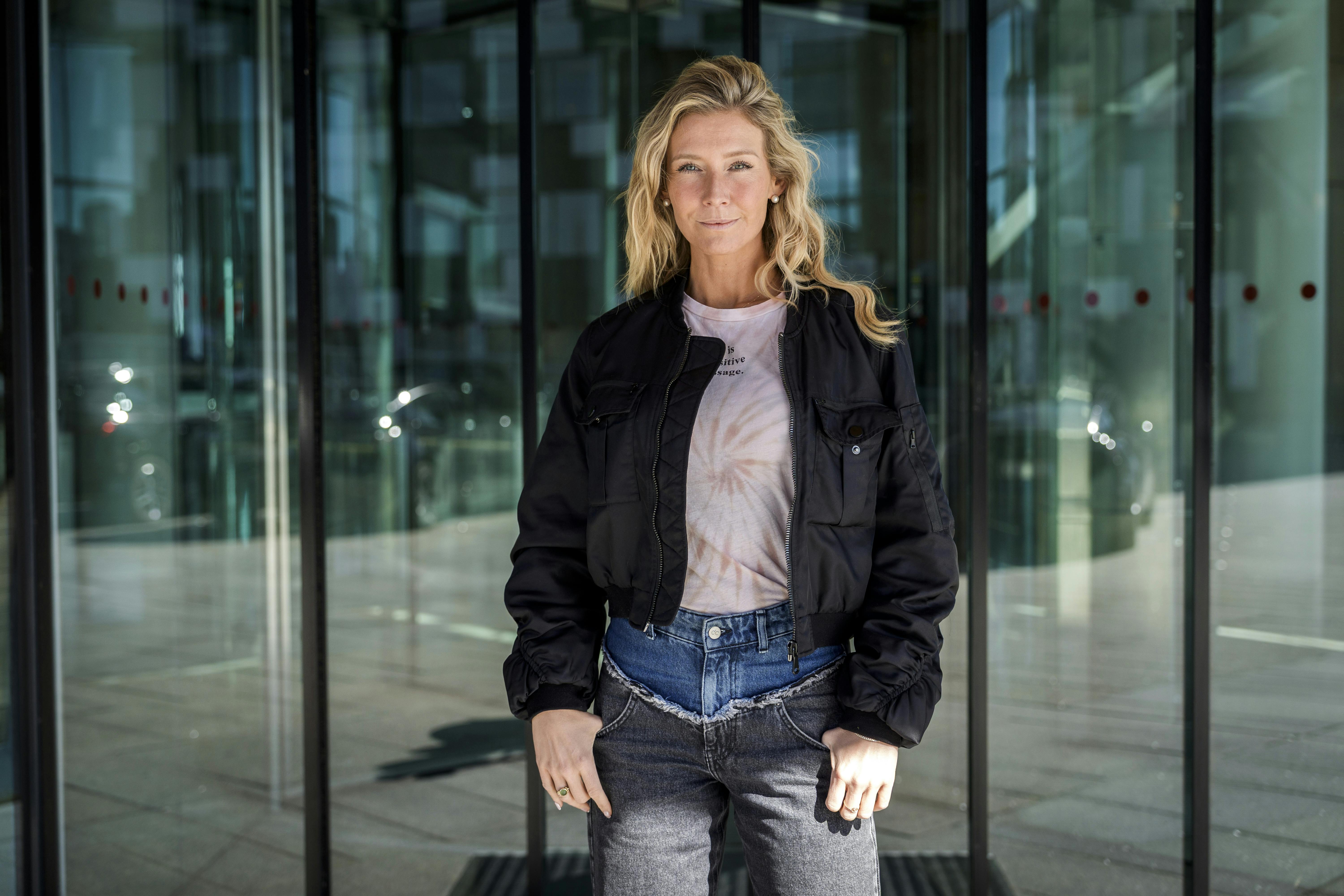 Influencer og iværksætter Carla Mickelborg ønsker en stabil økonomitet, inden hun sætter børn til verden.