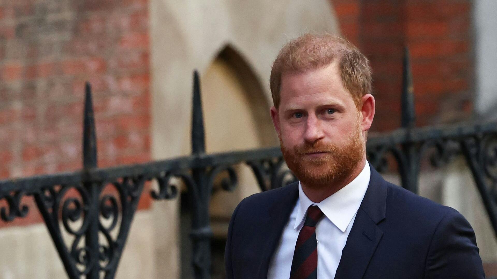 Prins Harry forlod retten onsdag efter et dramatisk optrin.