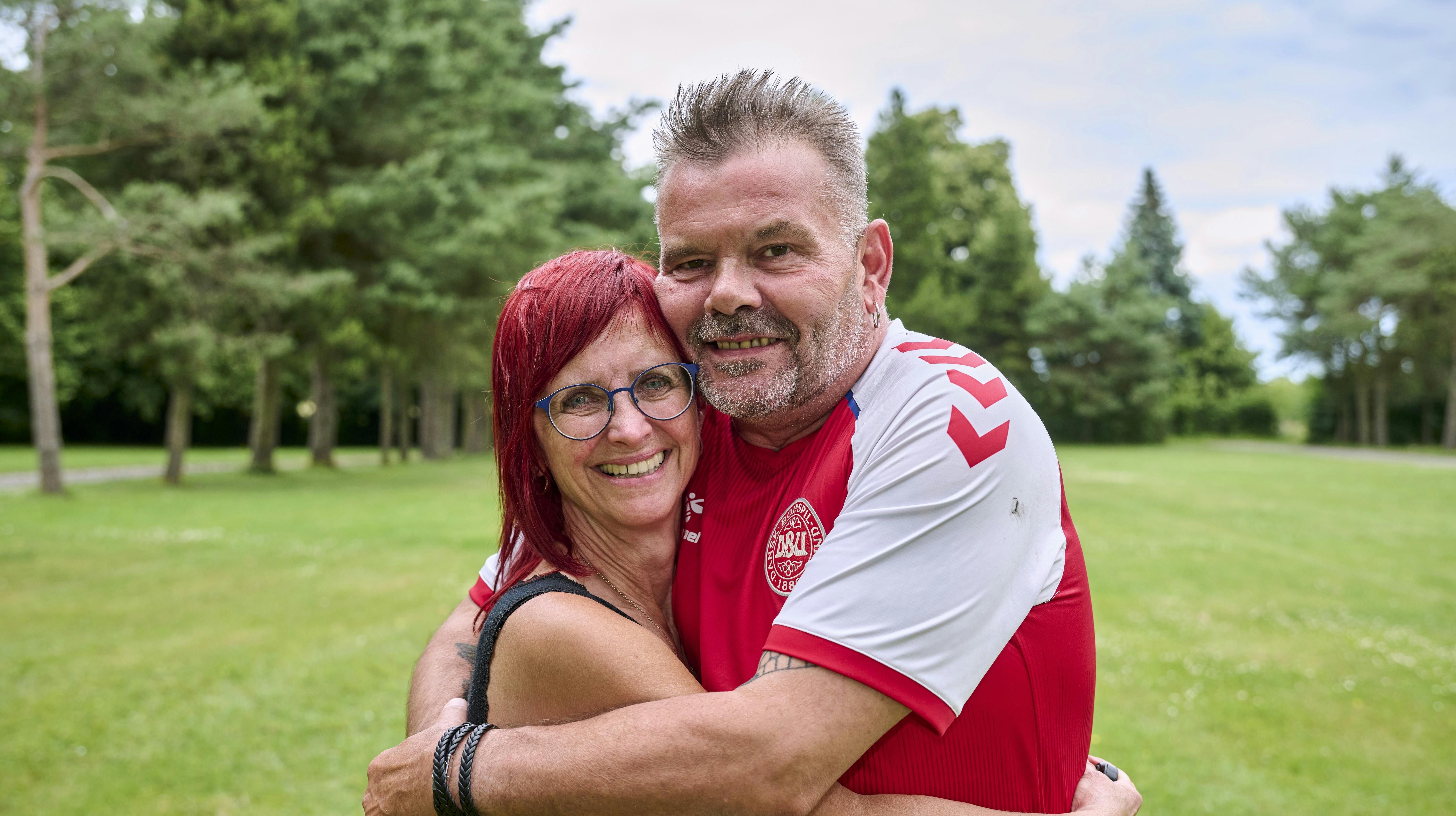 Opgavebeskrivelse: Interview med Sussi og kæresten SteenSted: Jægerspris Marked, JægersprisFotograf: Lars H. LaursenJournalist: Sara NørgaardOptagelsedato: 2024.06.29