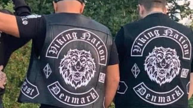 En tidligere præsident for den lille rockerklub Viking Nation er blevet dømt for grov vold og mishandling ved Østre Landsret.