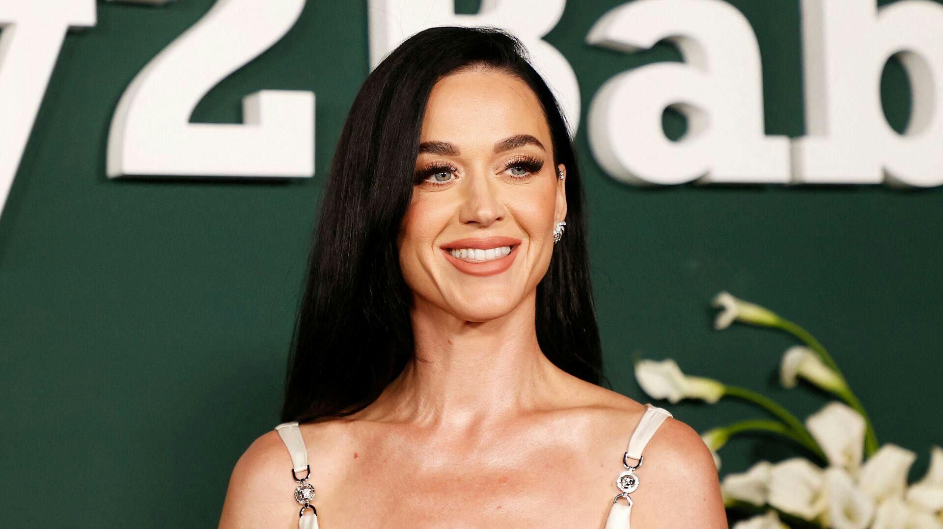 Katy Perry vil synge i rummet, og her vil "E.T" være et passende bud.