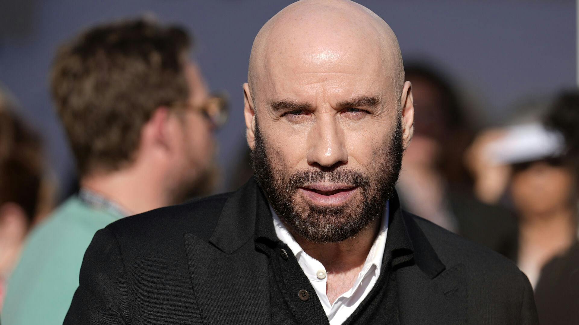 I anledningen af, hvad der ville have været Jett Travoltas 33-års fødselsdag, har John Travolta sendt en rørende fødselsdagshilsen til afdøde Jett, som mistede livet i 2009 i en alder af 16 år.