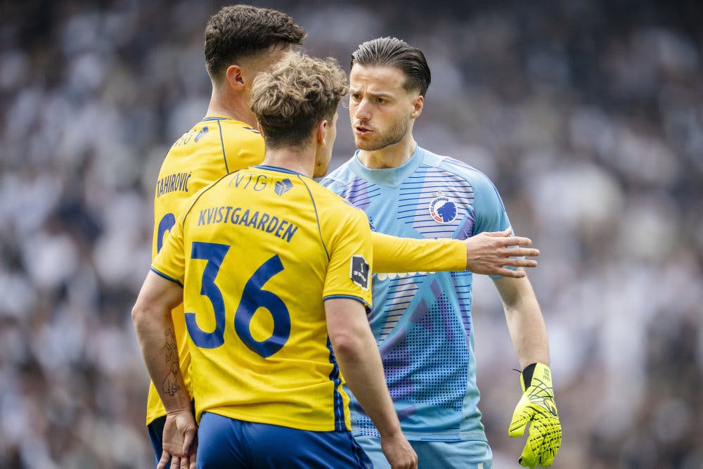 Diant Ramaj pustede sig op flere gange i søndagens derby. Efter slutfløjt slog det klik, da han nikkede Thomas Mikkelsen en skalle og fik rødt kort. 