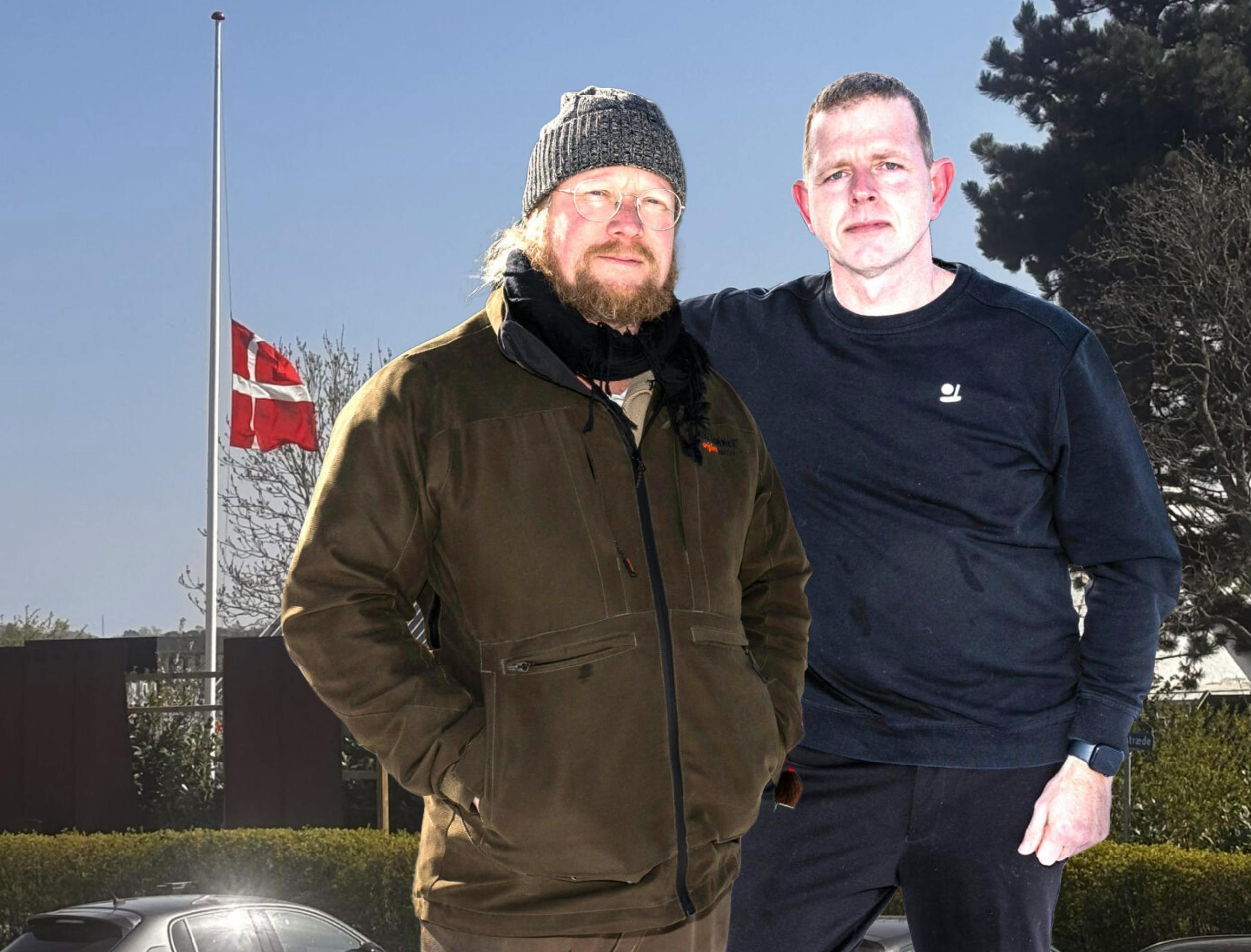 Markus Hvass (t.v.) og Simon Larsen enige om en ting: De bliver aldrig gode venner eller naboer. Og i dag gik flaget da også på halv, da Simon som ventet genåbnede sin minigolfpark.