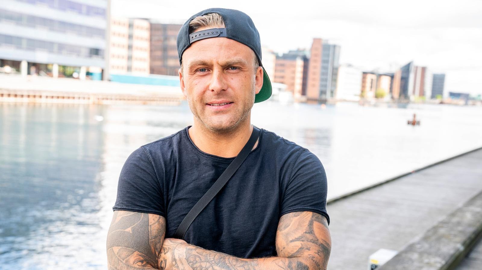 Er Lenny Pihl blevet for gammel til de helt unge piger? Ja, mener produktionen bag "Paradise" ifølge ham, efter de afviste at tage ham med igen.