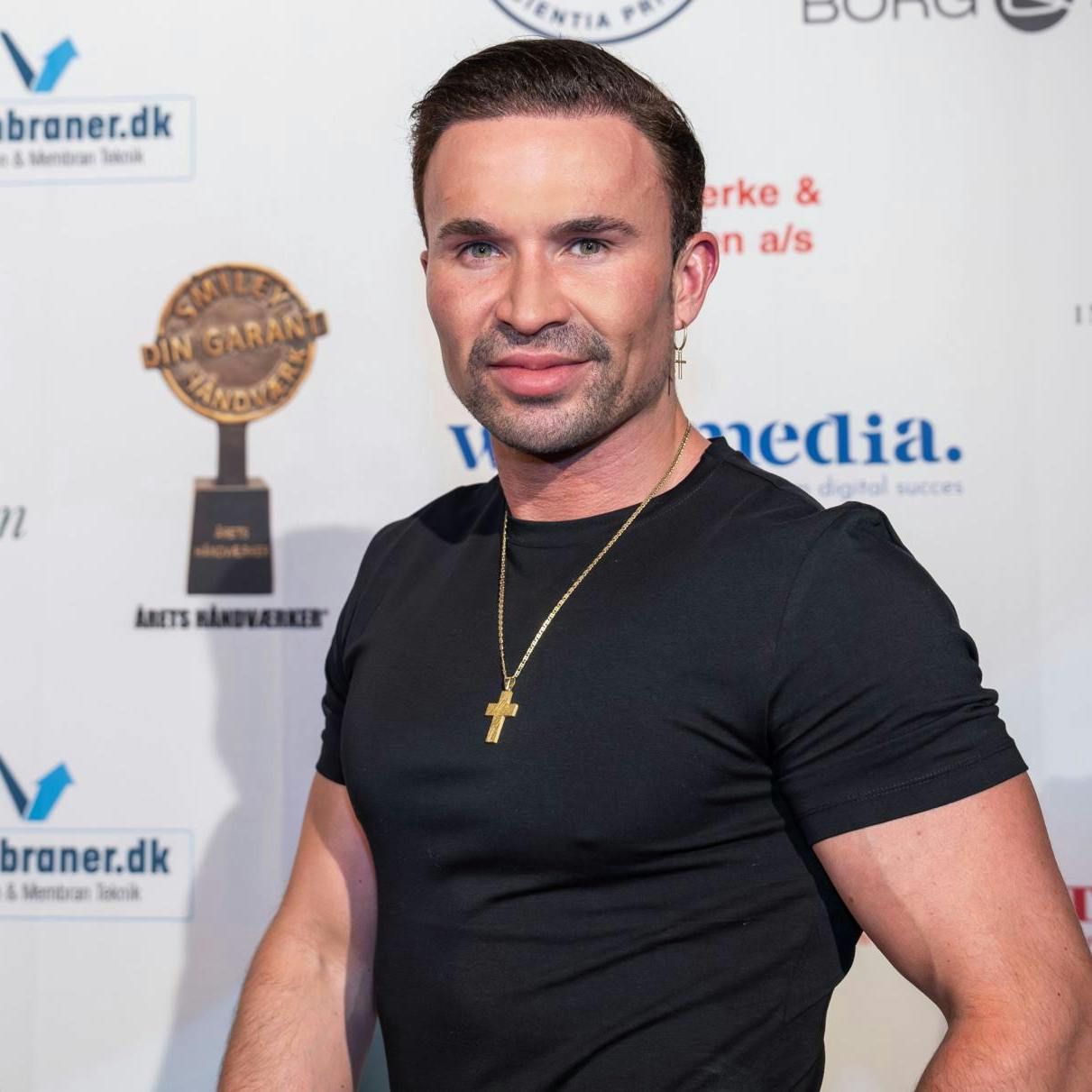 Der er gang i bolighandlerne hos den altid driftige Gustav Salinas.