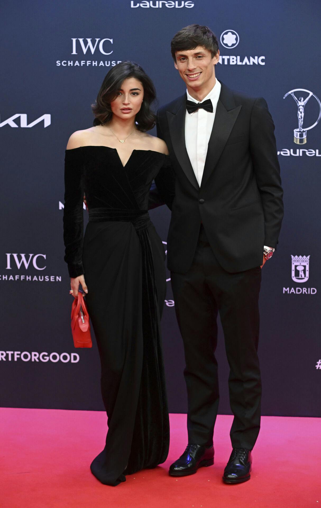 Flot står Robin Le Normand og Cassandra Cano som par.