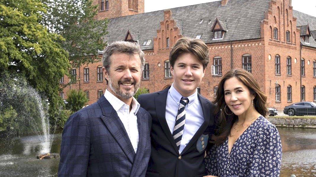 De mange møgsager på skolen fik Danmarks nuværende konge og dronning til at trække prins Christian ud af kostskolen - prinsesse Isabella er derfor heller aldrig startet på skolen.