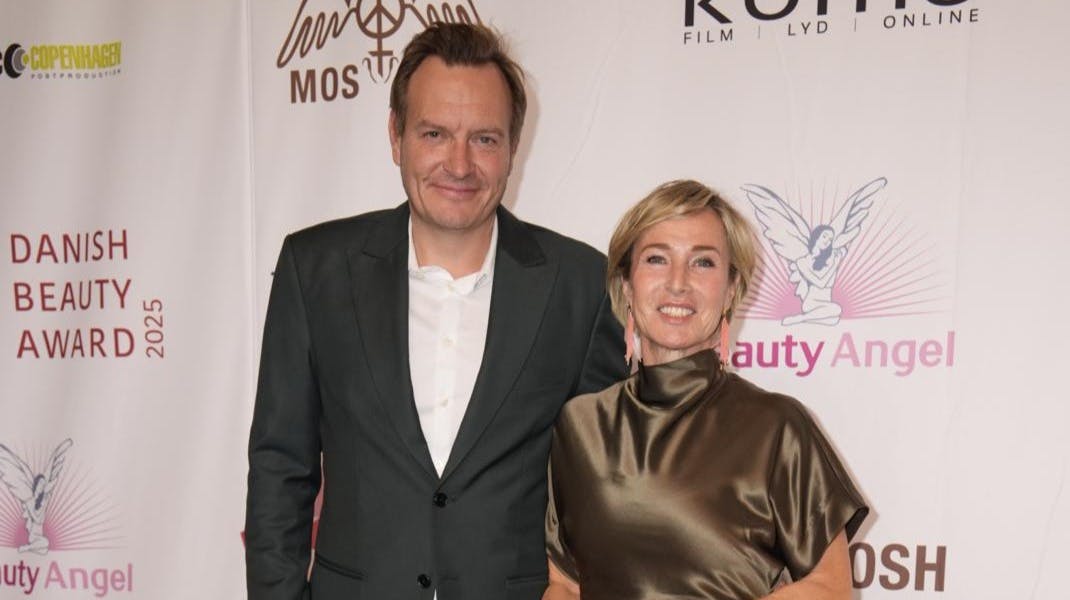 Natasja Crone og Rasmus Tantholdt gæstede Danish Beauty Awards fredag aften.