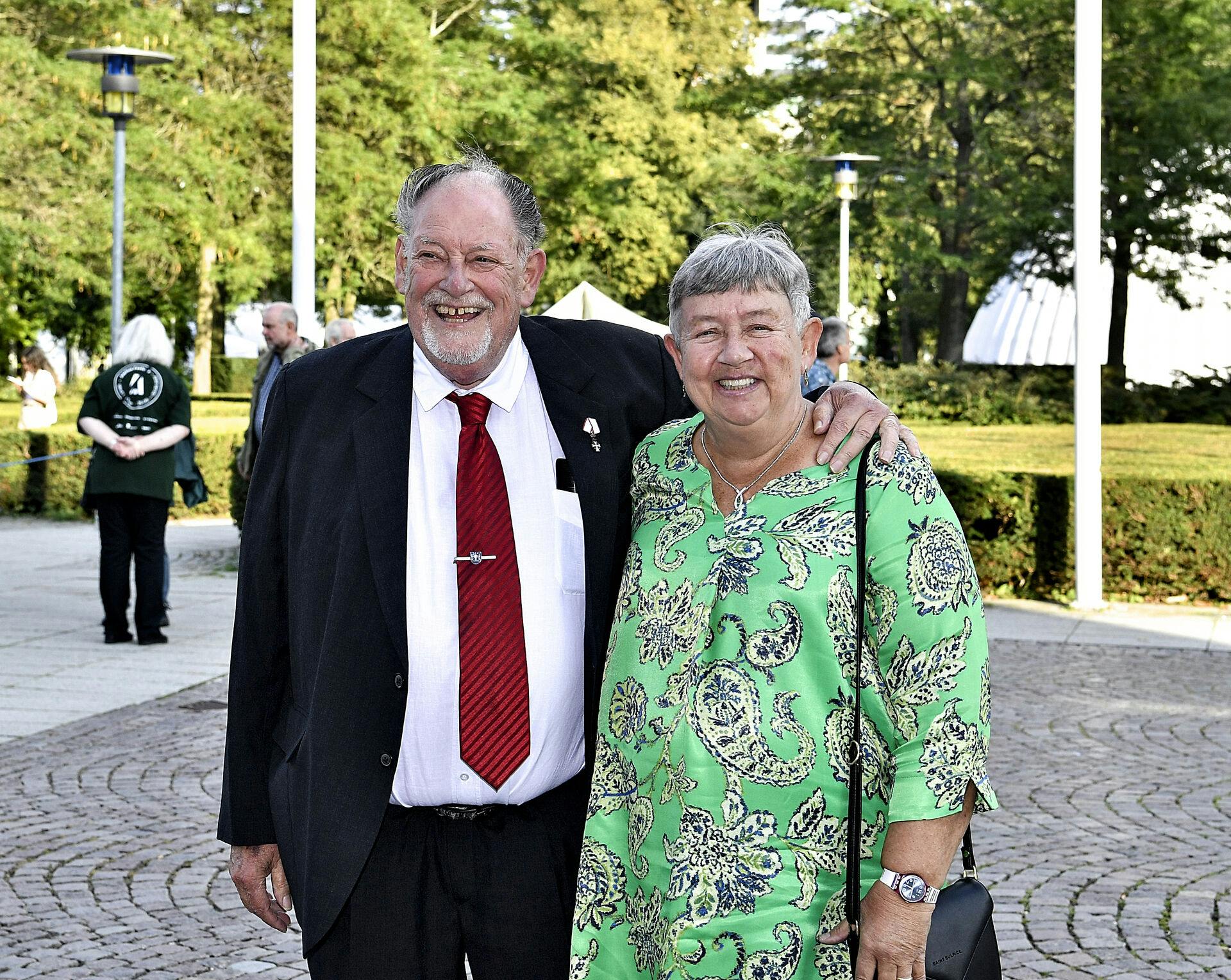 Flemming Knudsen, tidligere borgmester i Aarhus med sin hustru i 2023.
