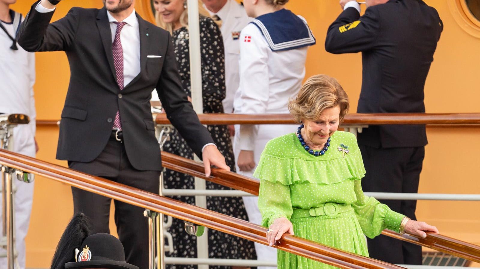 Dronning Sonja er heldigvis tilbage igen, efter hun i sidste uge måtte akut på sygehuset.