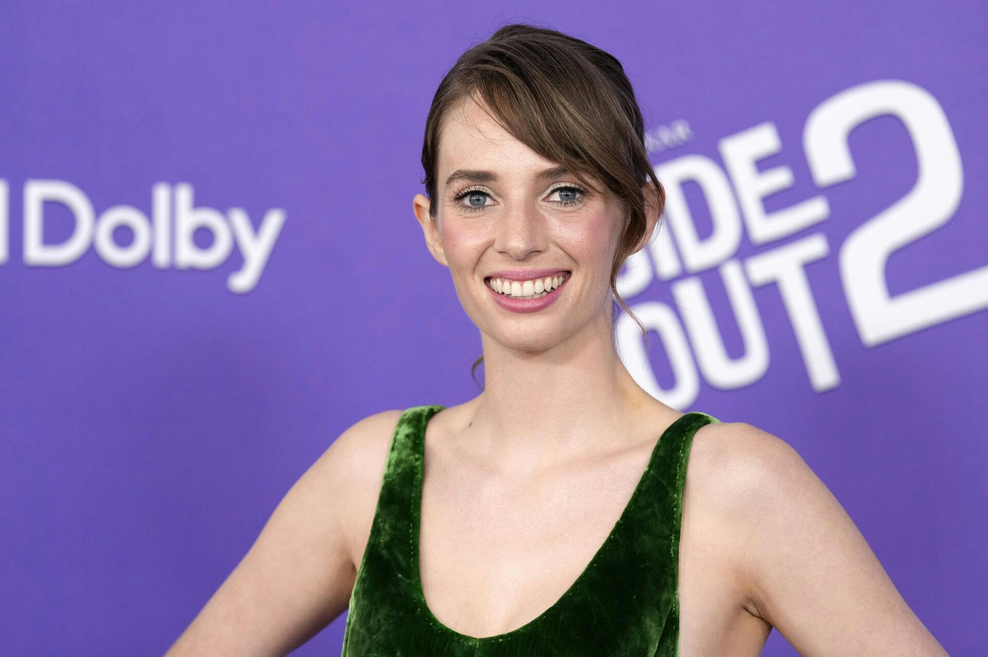 Er Maya Hawke blevet forlovet?