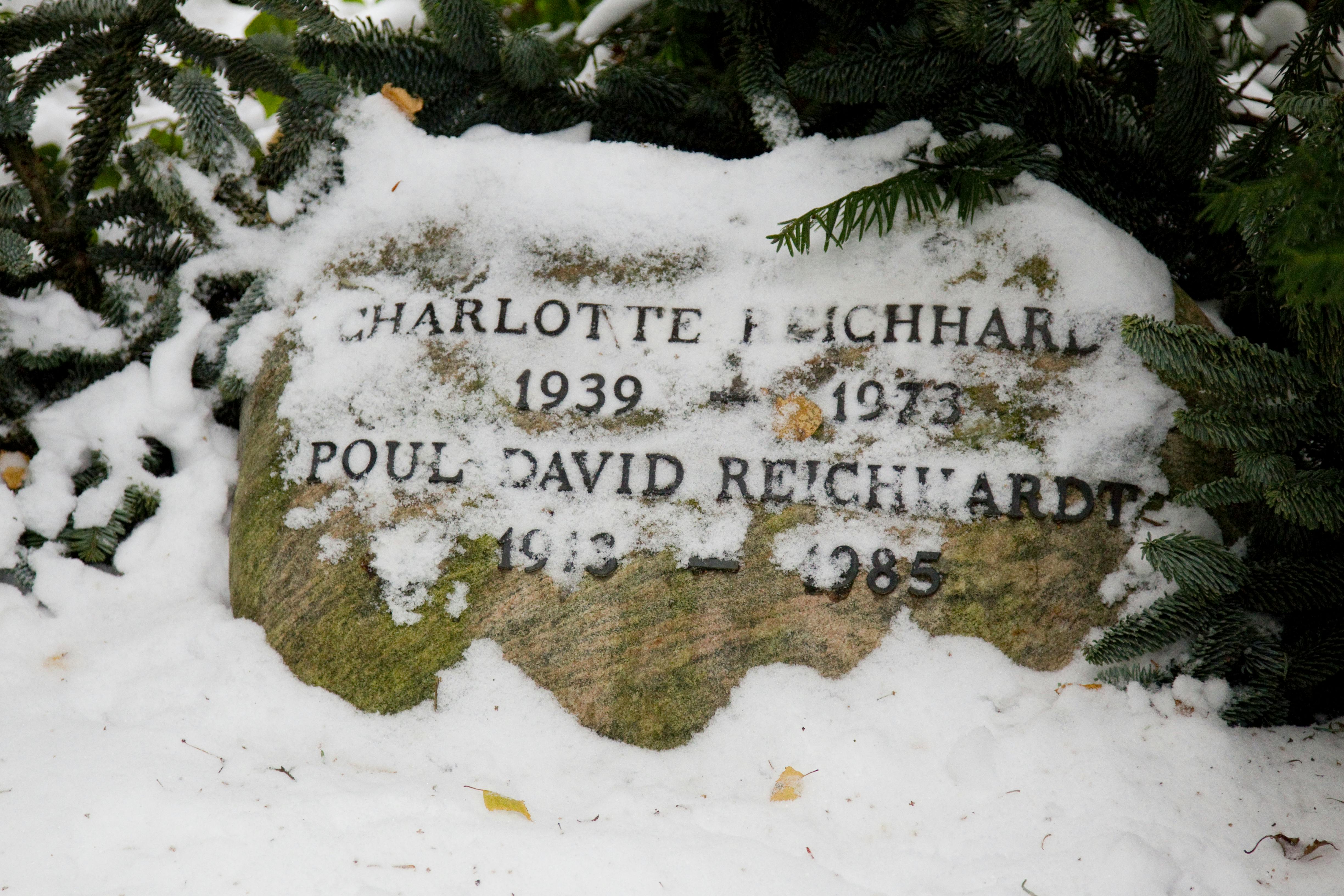 De kendtes sidste hvilested i Københavnsområdet og uden for København -Poul Reichhardt og Charlotte Reichhardt gravsted på Ordrup Kirkegård -Dato: 02.12.2010 -Foto: © Thomas Laursen -