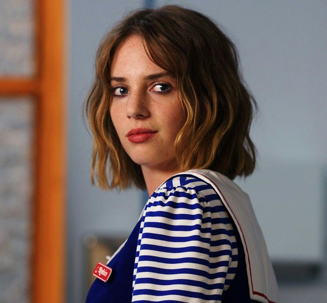 Maya Hawke spiller rollen som Robin Buckley i Netfix-hittet "Stranger Things".