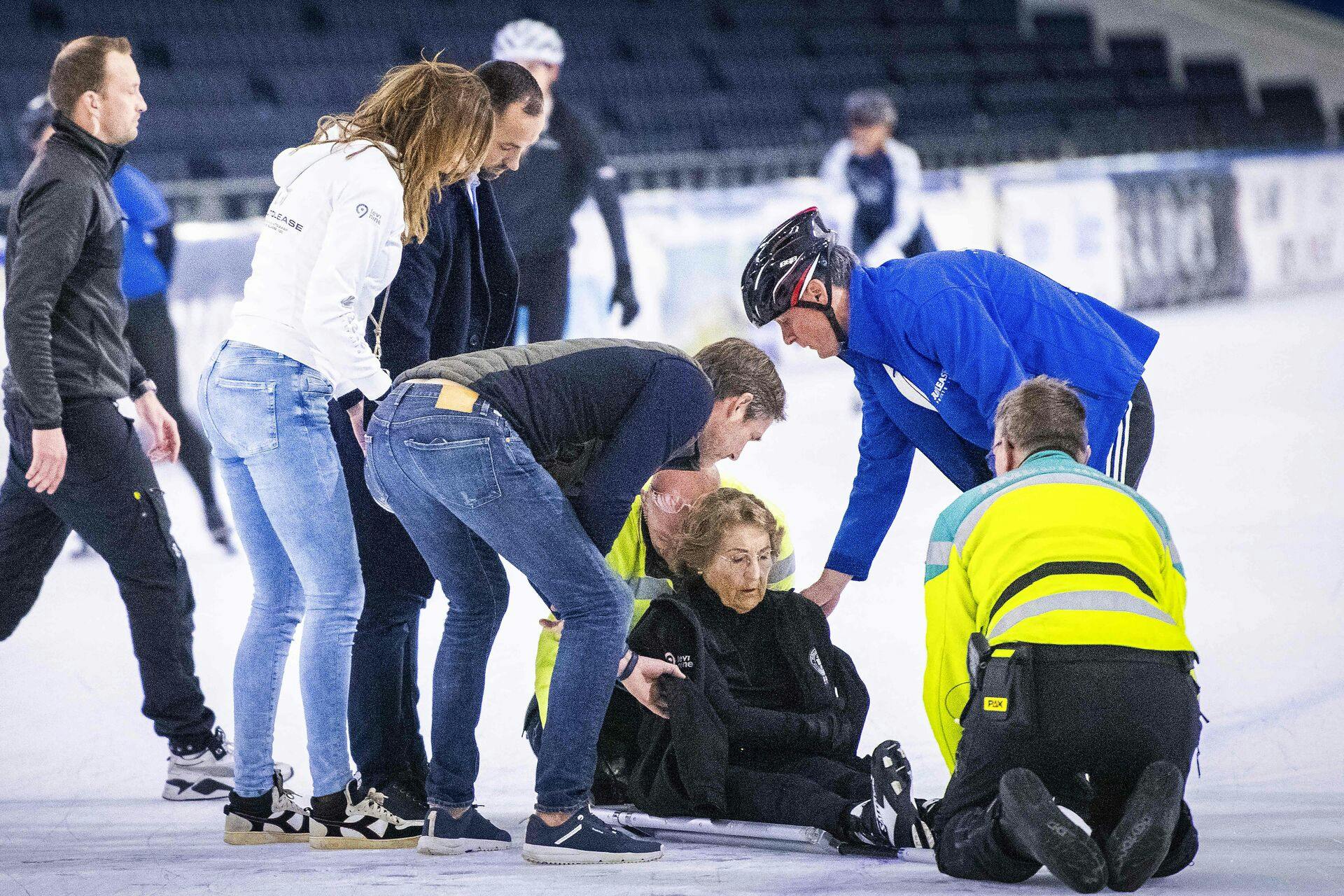 Prinsessen faldt under en velgørenhedskonkurrence den 23. marts på Thialf-skøjtebanen i Heerenveen. Nu får det konsekvenser.