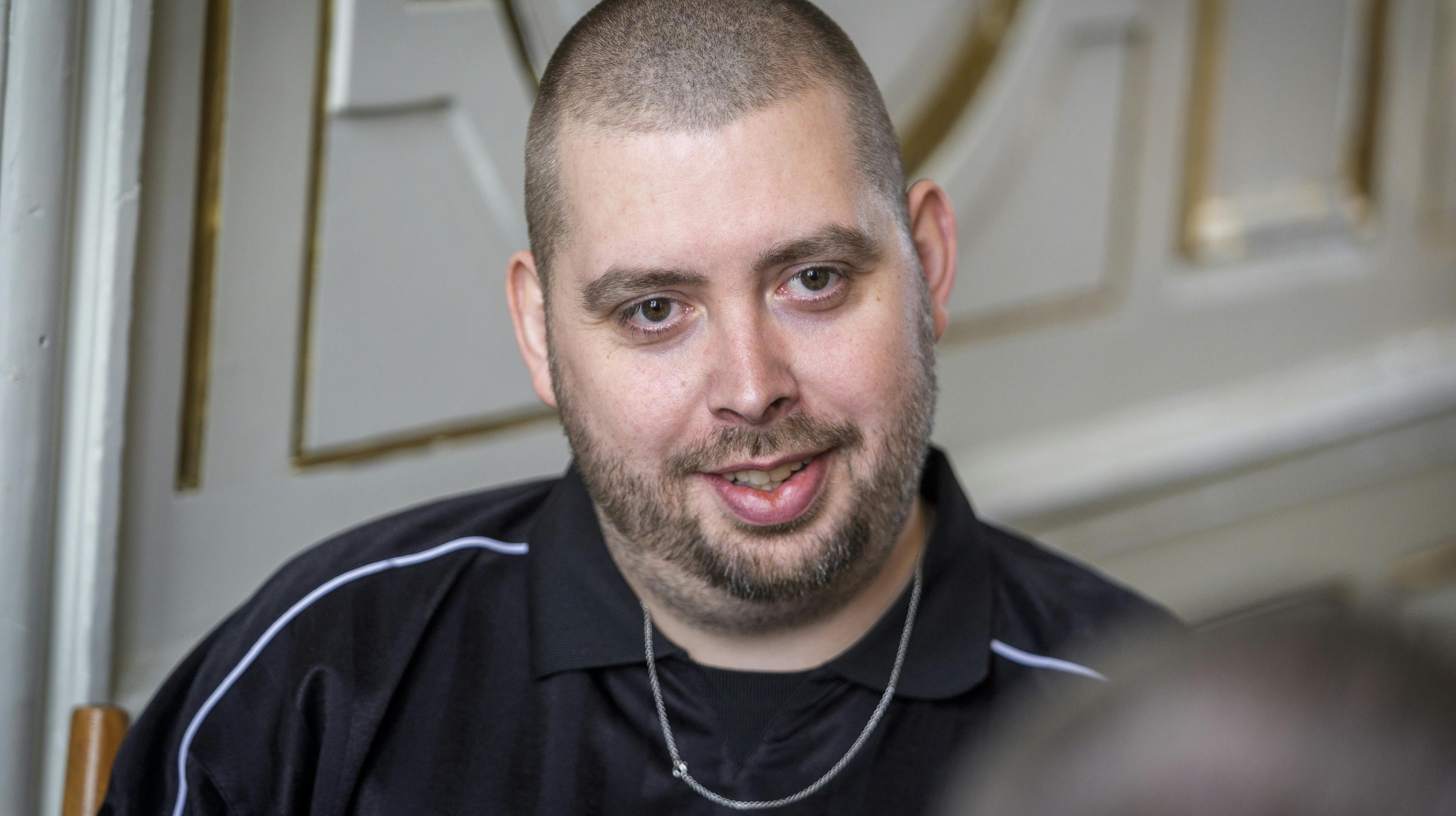 Emil Lange turde ikke gå for voldsomt i gang i baren.