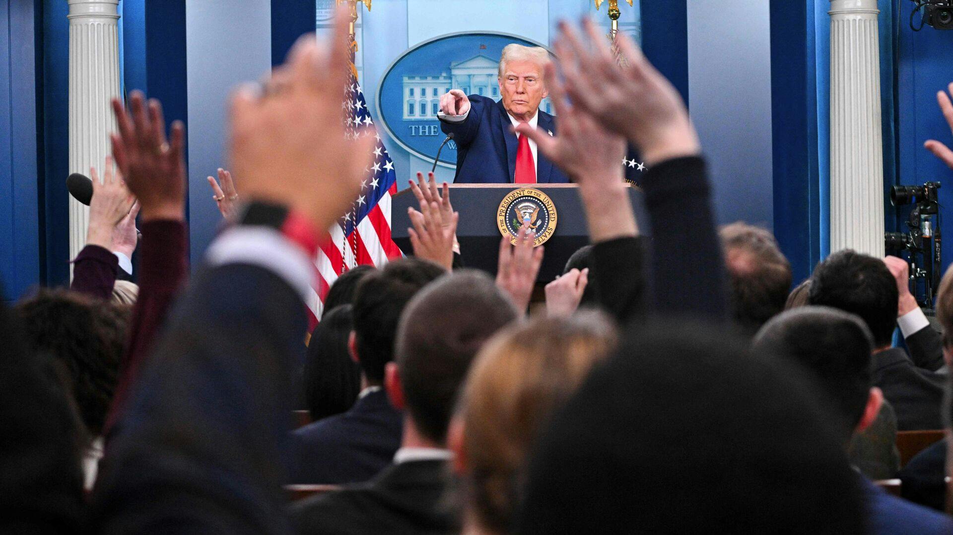 Når Donald Trumps tropper lander i Danmark, sker det med klare krav om, at de skal have meget frie rammer. Også selvom det kan få konsekvenser for danske statsborgeres hverdag.