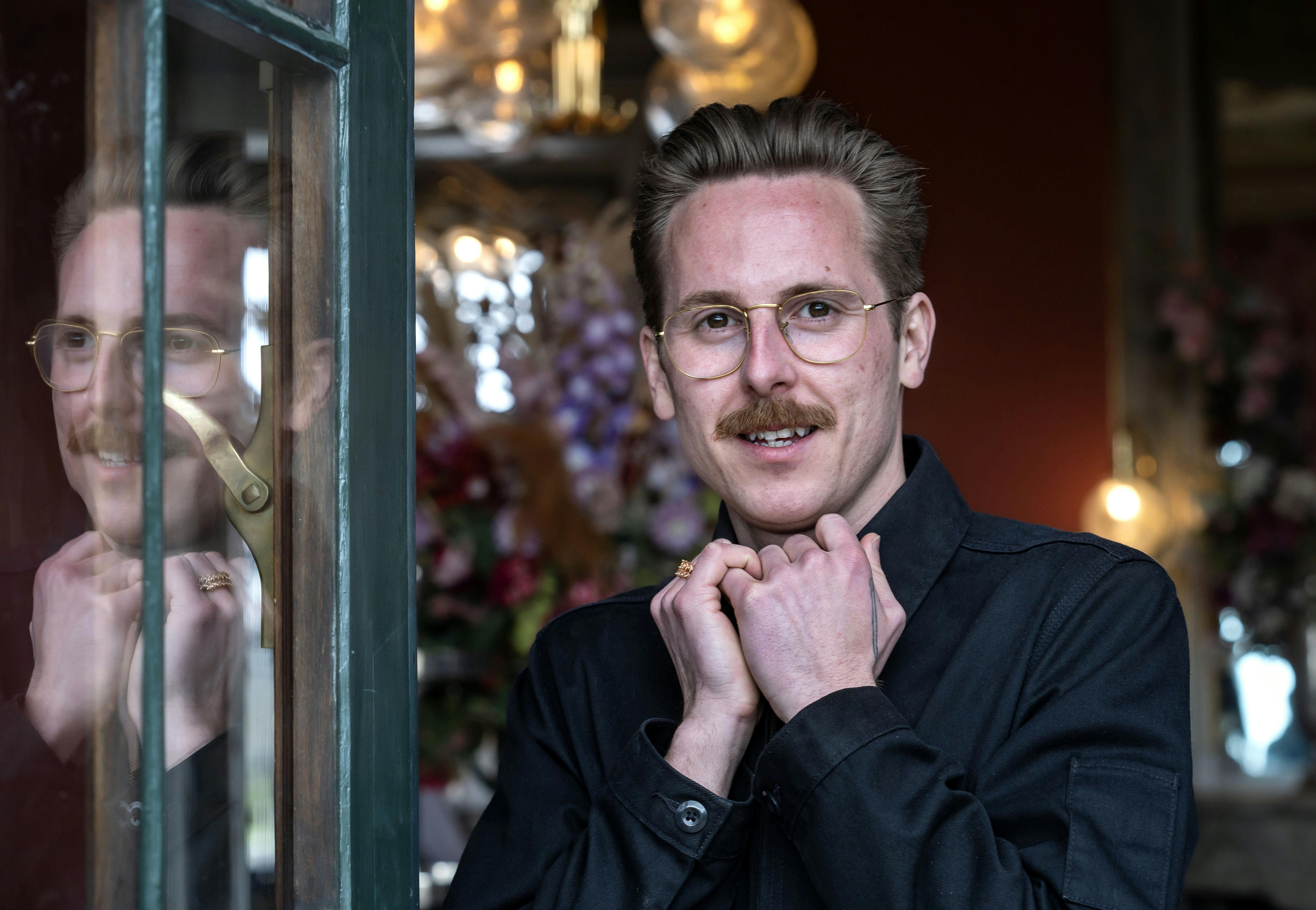 – Det er meget hårdt, men jo ikke mere hårdt, end at det er sjovt, siger Thomas Korsgaard, 30, om deltagelsen i ”Forræder”.