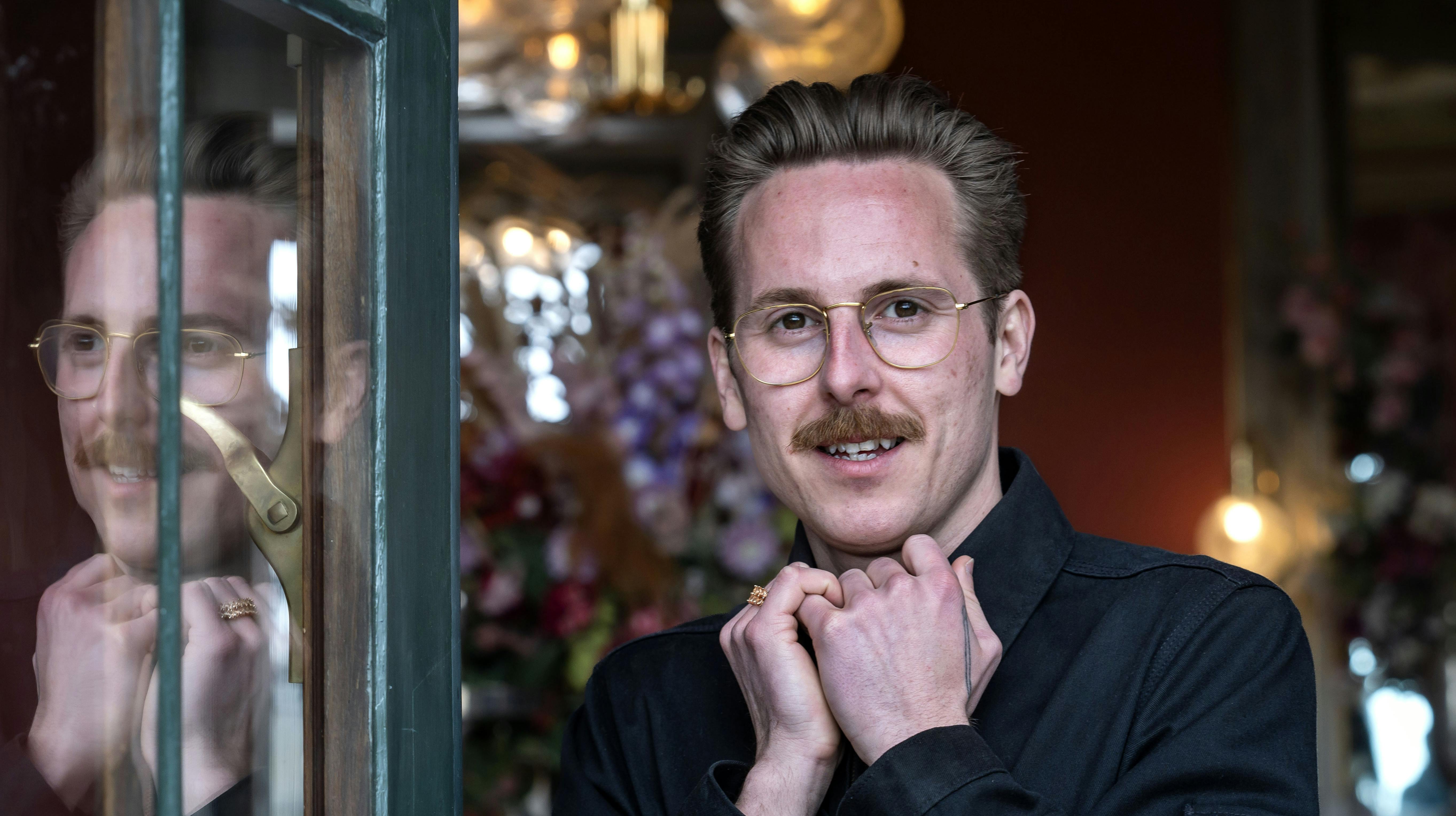 – Det er meget hårdt, men jo ikke mere hårdt, end at det er sjovt, siger Thomas Korsgaard, 30, om deltagelsen i ”Forræder”.