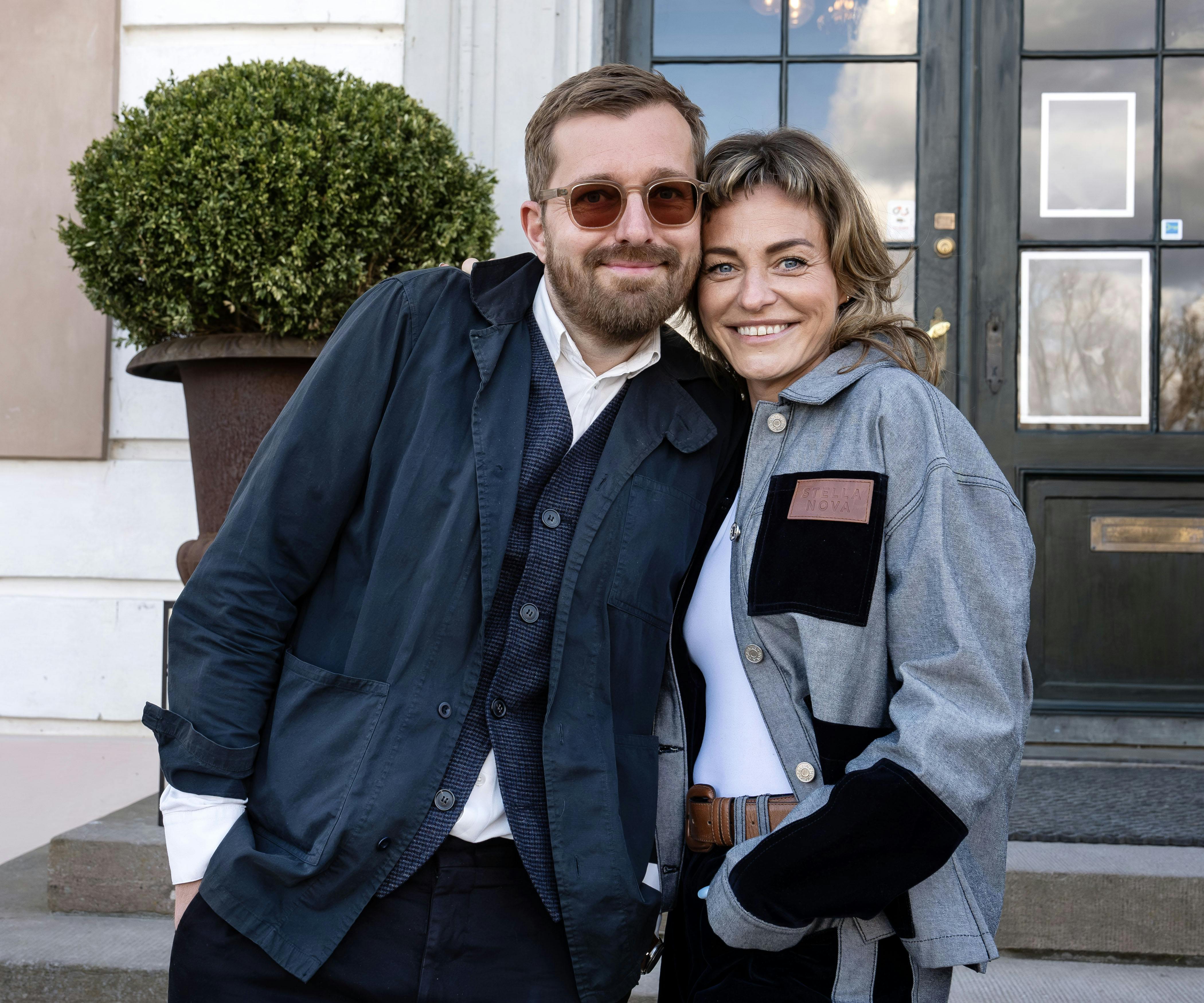 OPGAVE: Pressemøde på tredje sæson af 'Forræder' Rasmus Bruun og Sarah GrünewaldSTED: Bernstorff slotJOURNALIST: Camilla Maria Johansen, Laura Dalgård Hansen, Sara Nørgaard og Simone KristensenFOTOGRAF: © Hanne Juul/ Aller Foto & VideoDATO: 20250408