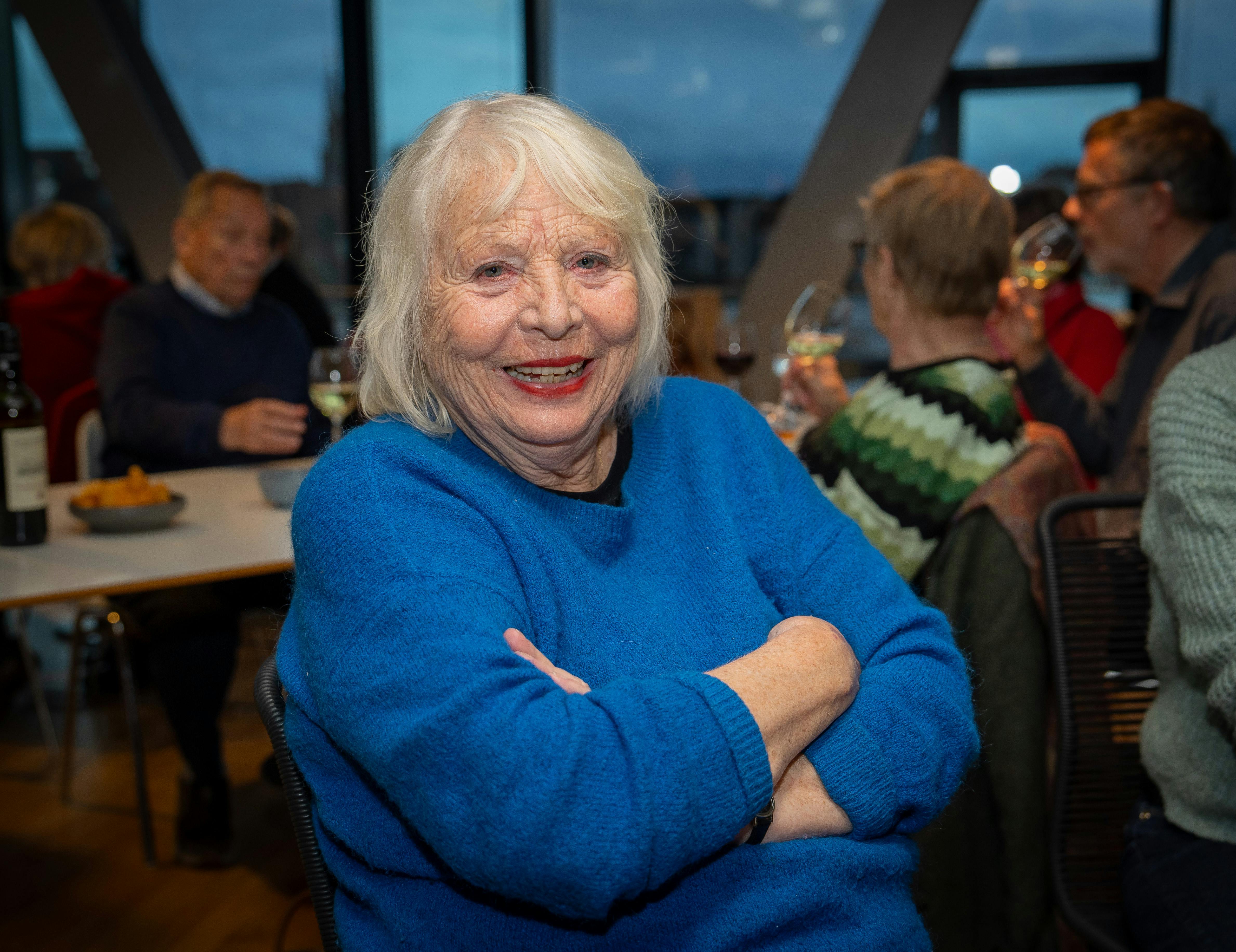 Helle Hertz kæmper med grøn stær, og hun er flere gange faldet på Københavns skæve brosten. 