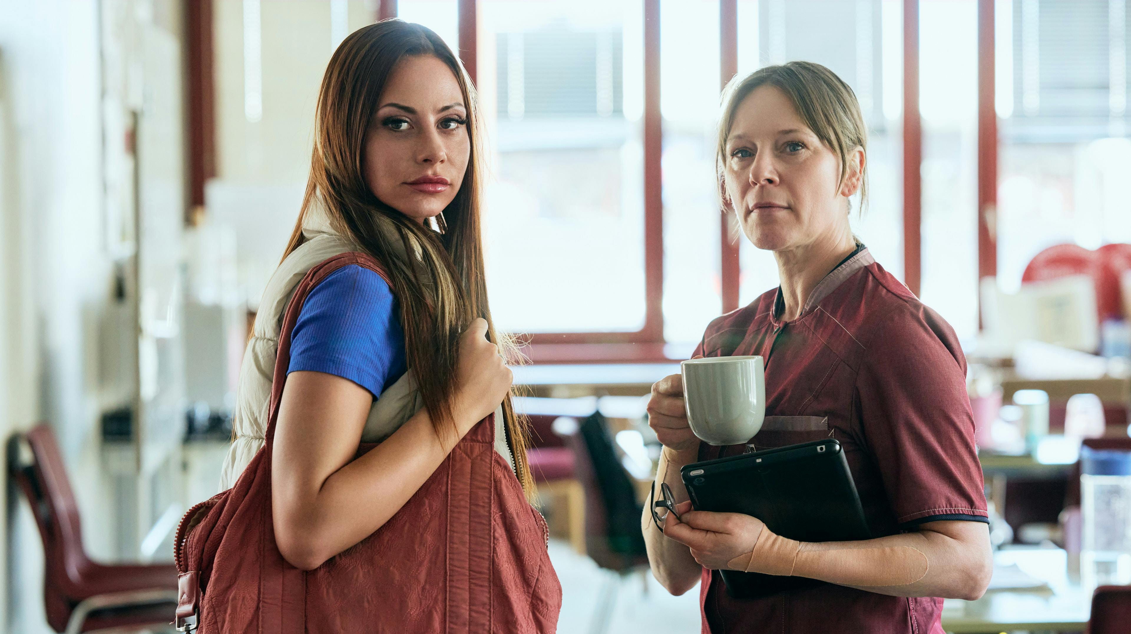 I "Løgnens" hovedroller er Tessa og Iben Hjejle.