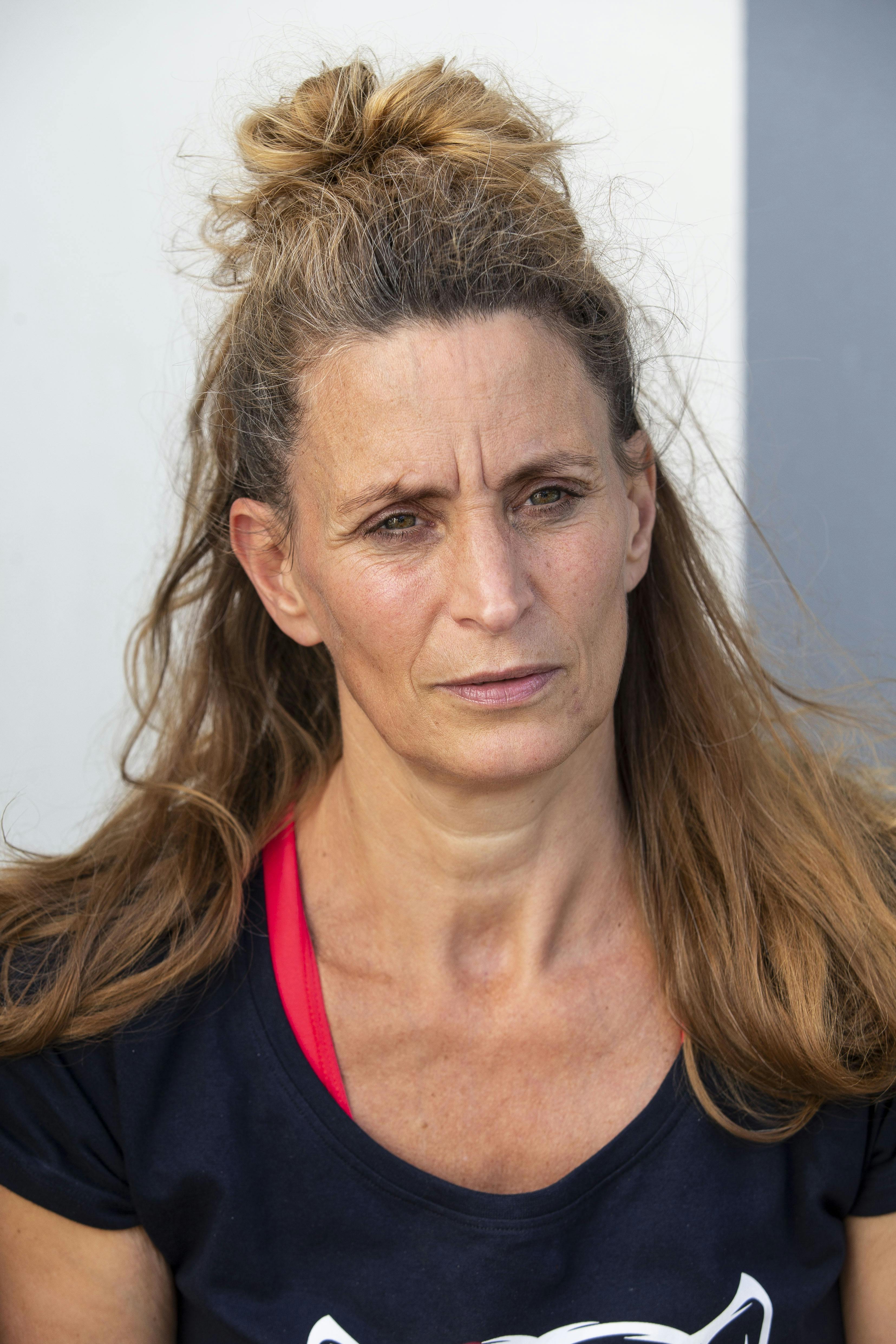 Skuespiller Therese Glahn oplevede flere gange, hvordan en daværende kæreste udøvede vold mod hende. Bagefter forsøgte han at råde bod på sin ugerning ved at fri til hende