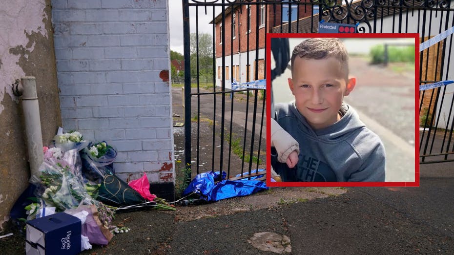 Britisk politi har valgt at anholde yderligere to børn i sagen om den døde 14-årige Layton Carr
