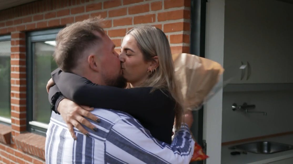 Jonas Hartmann havde ikke lyst til at svælge i bruddet, så han og Klara fakede.