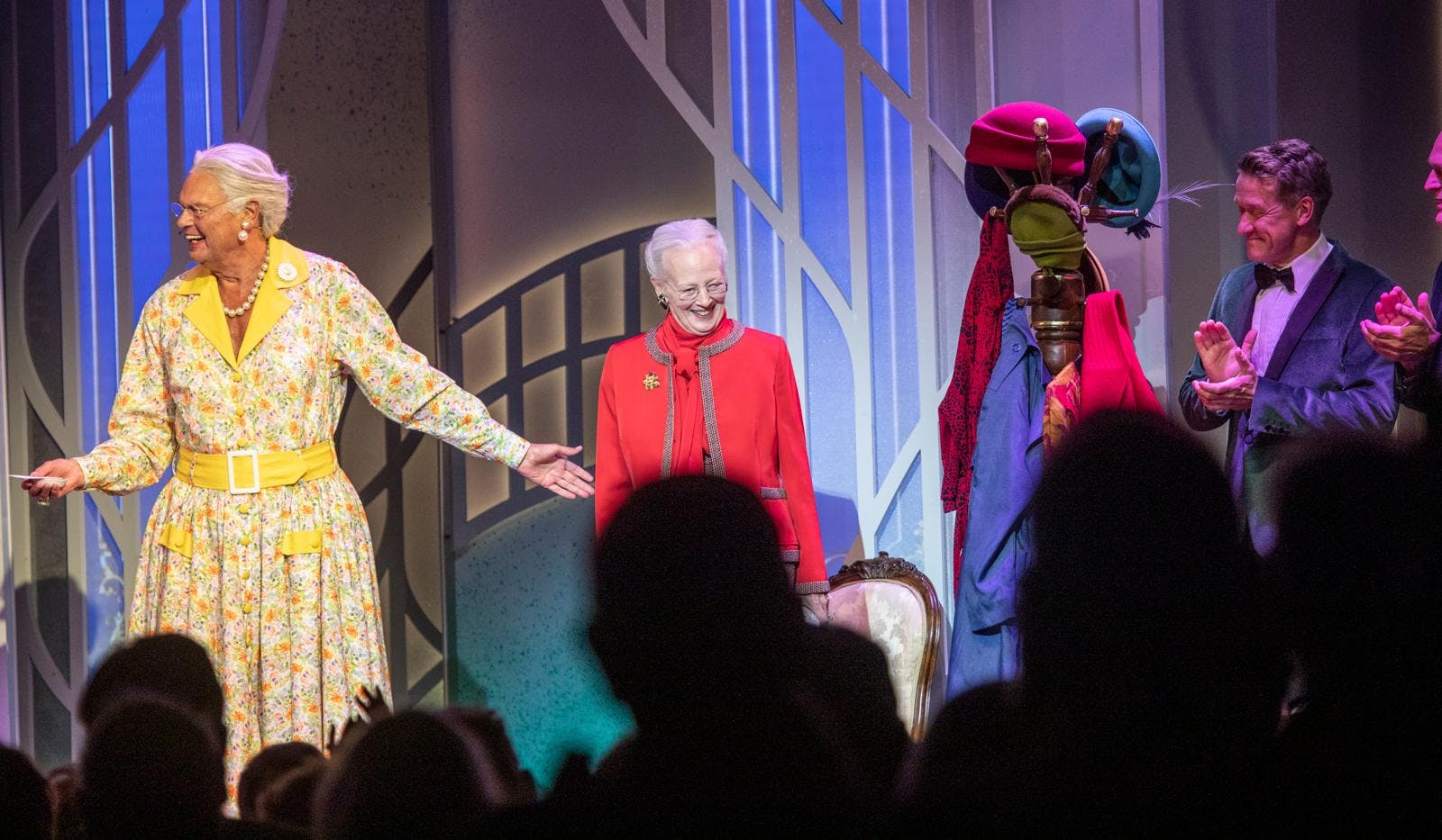 I 2021 overraskede dronning Margrethe sin danske superfan - Ulf Pilgaard, der også i en årrække havde lavet en kærlig parodi af hende.