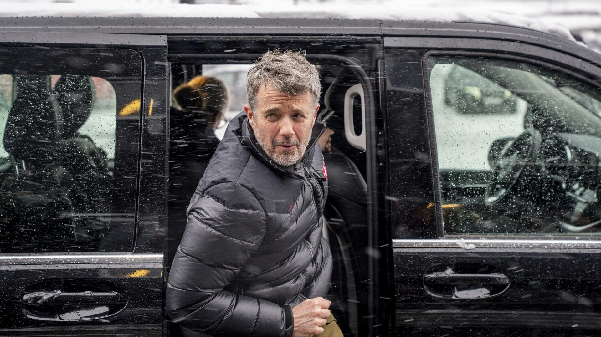Kong Frederik har besøgt sin mor.