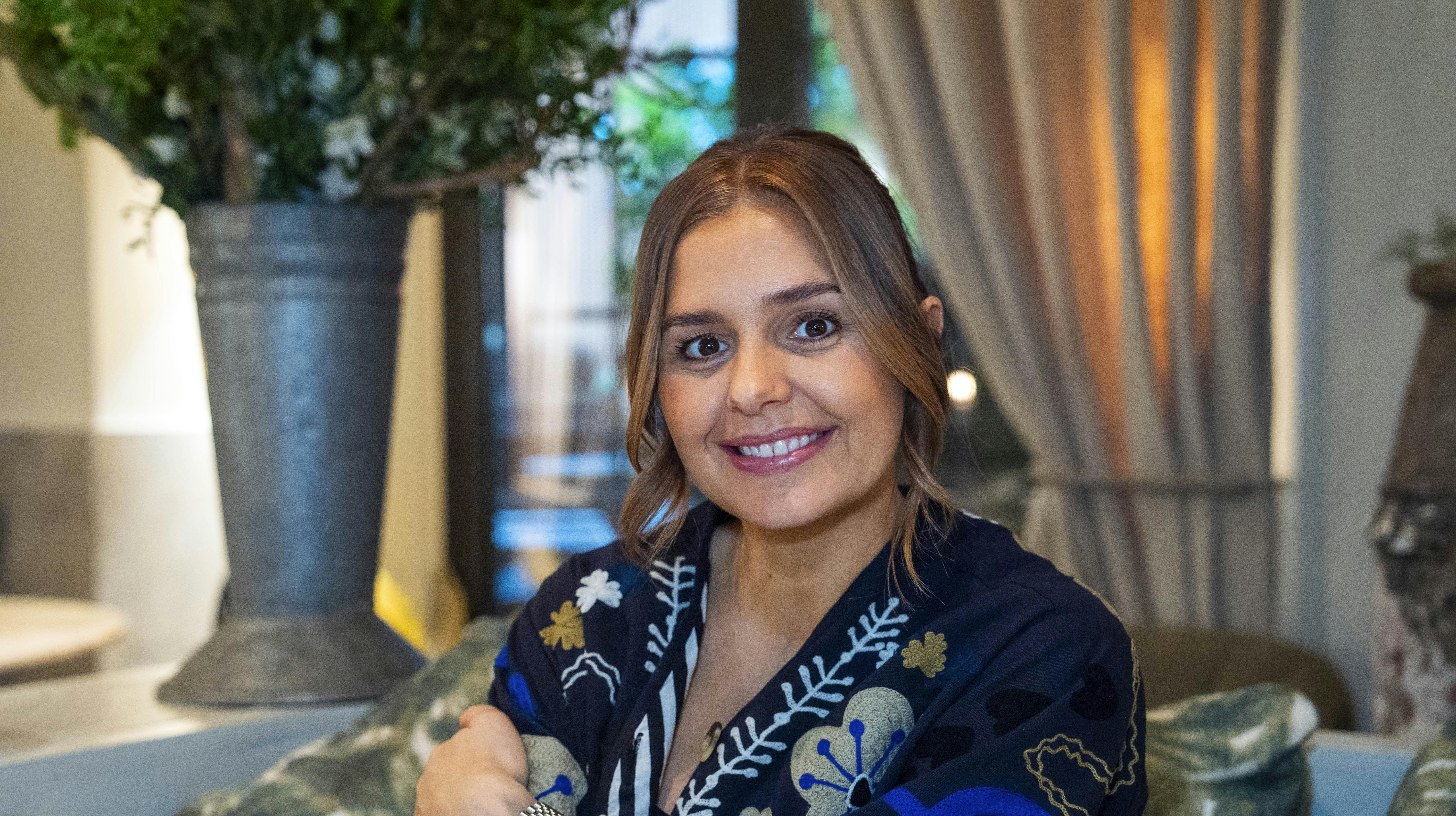 Stephania Potalivos lille datter kæmper med maveonde - og det er svært, fortæller en ærlig mor Stephania